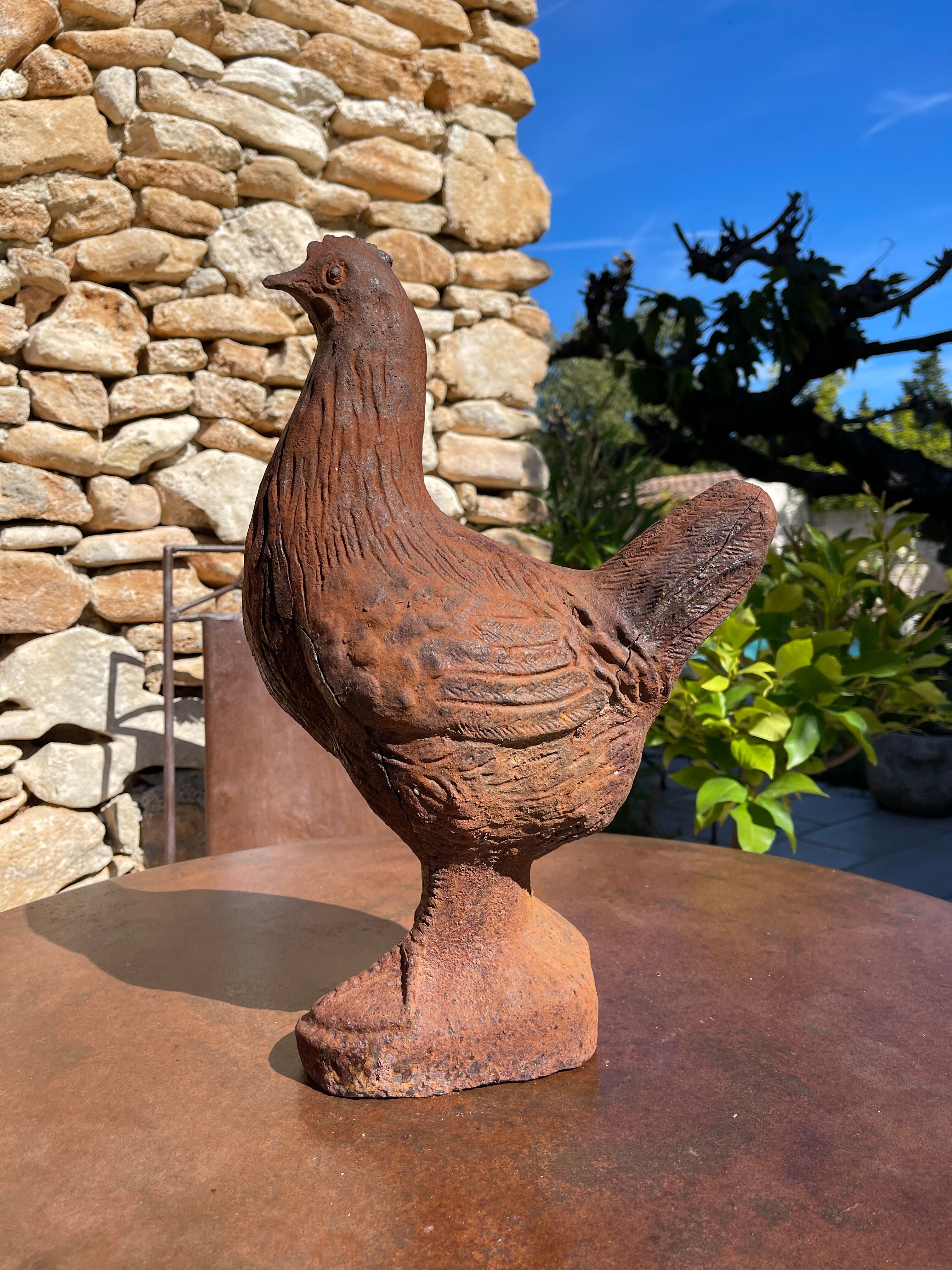 Cast iron hen