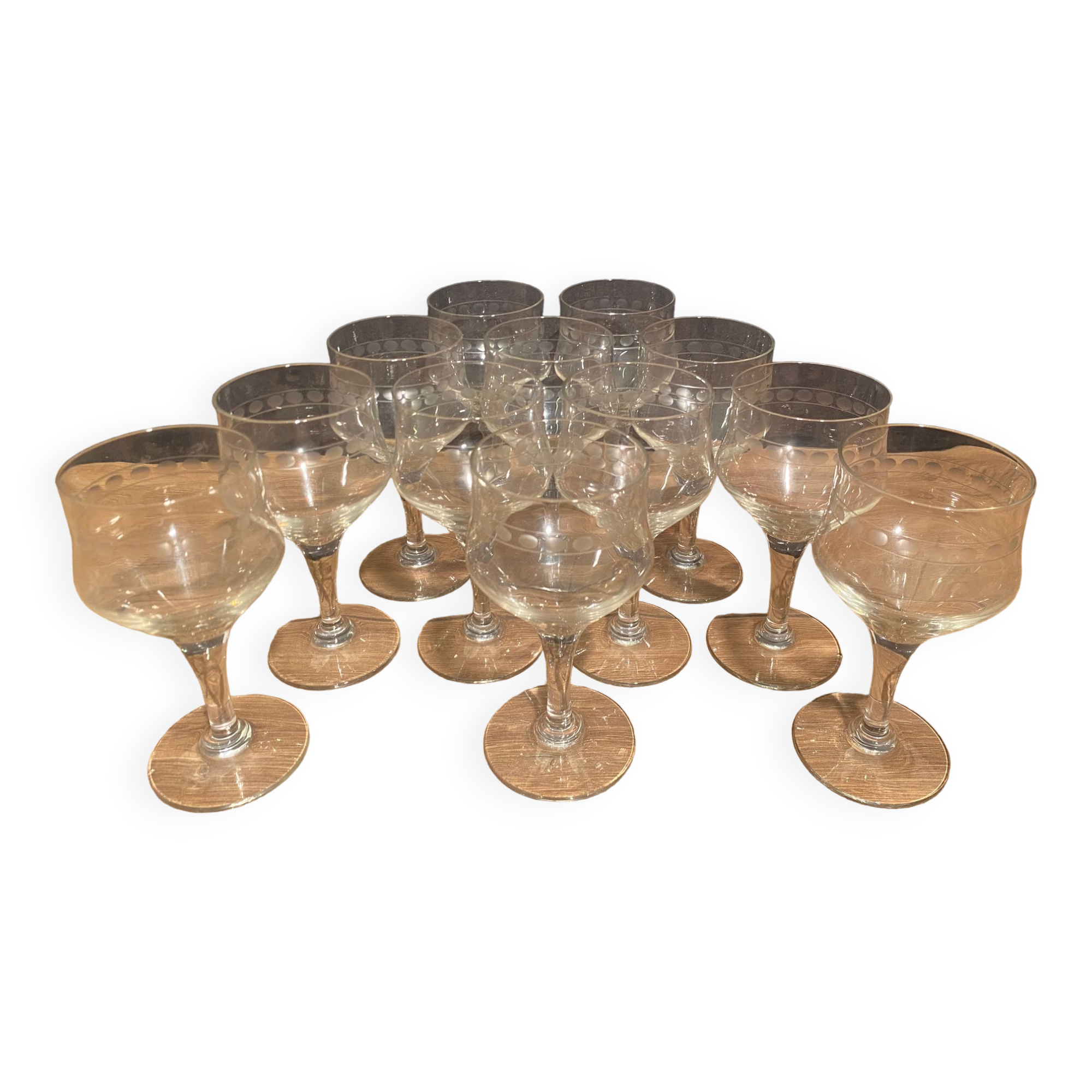 Suite of 12 glasses with feet in cut glass mid-twentieth century