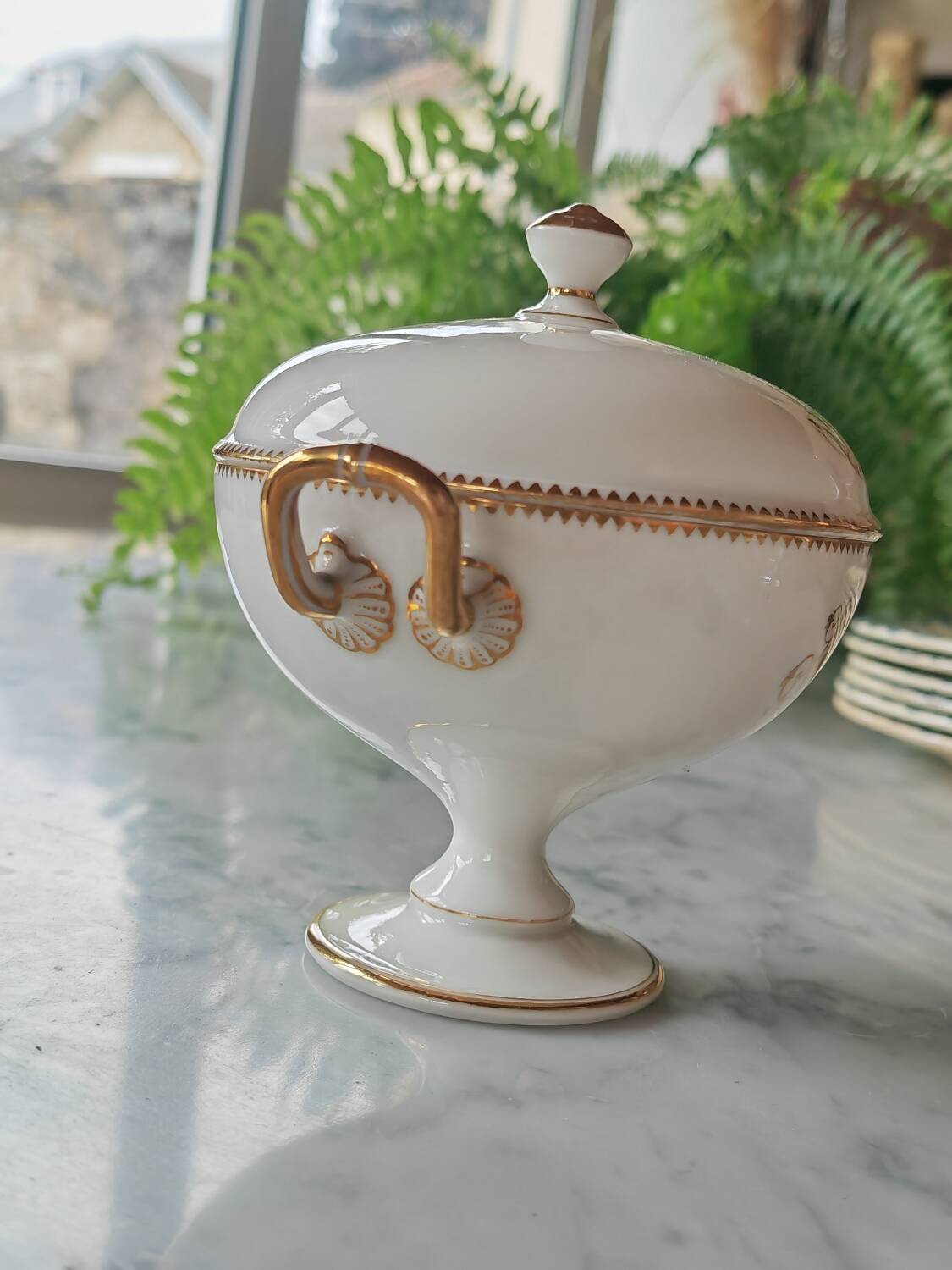 Paris porcelain sugar bowl