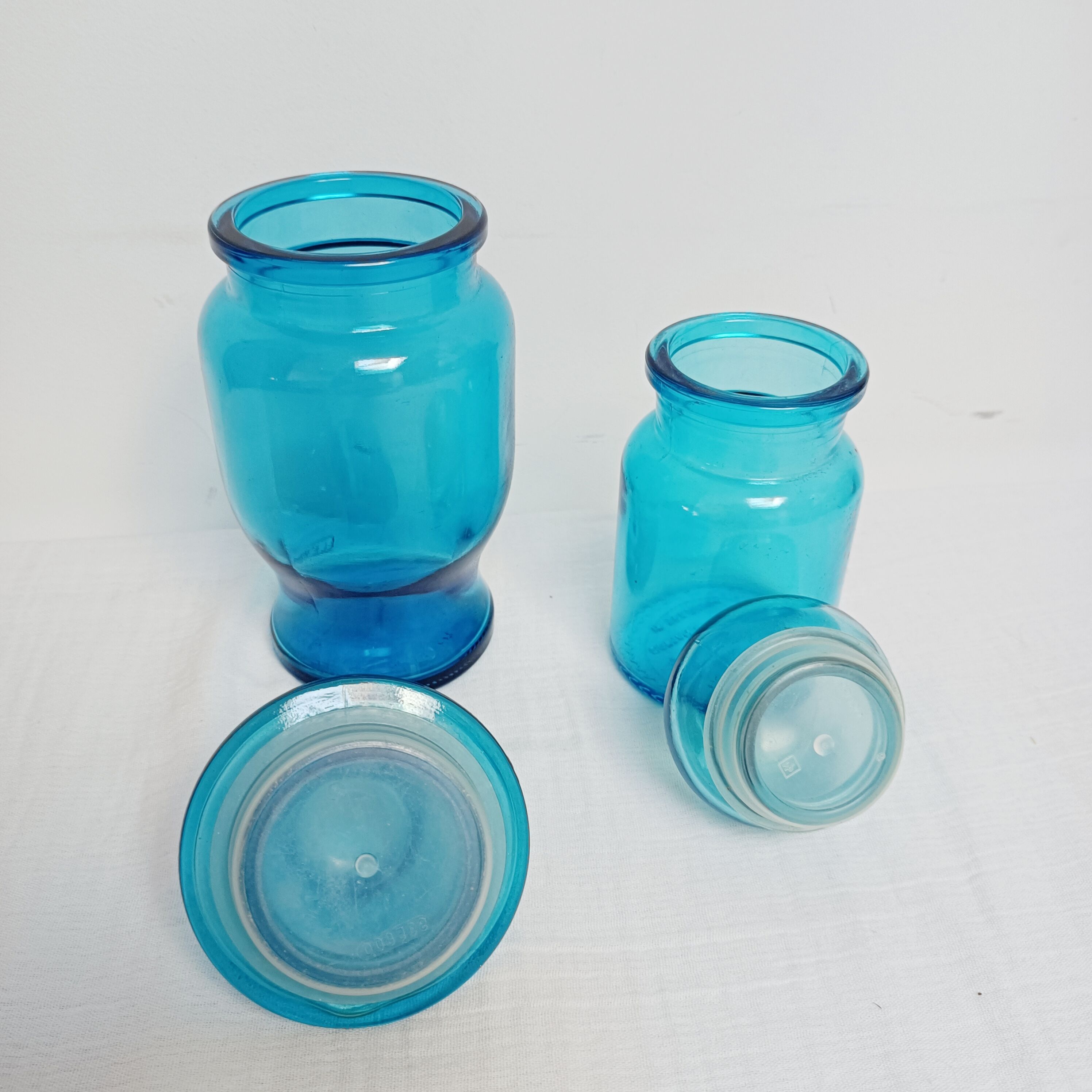Set of 2 blue glass apothecary jars