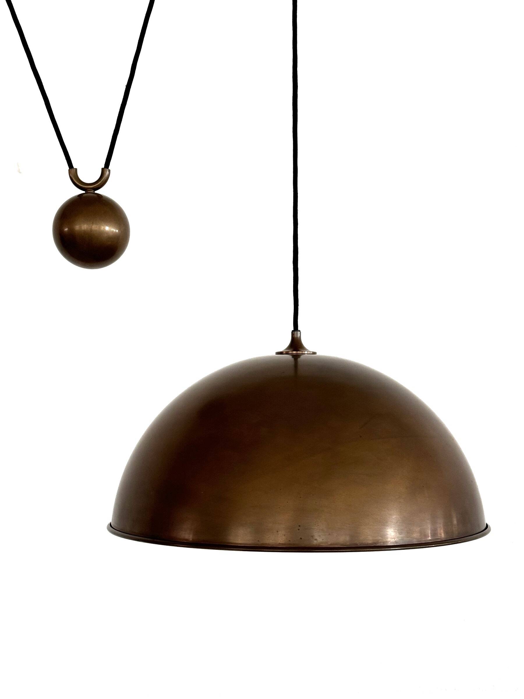 Suspension à contrepoids en laiton vintage Florian Schulz