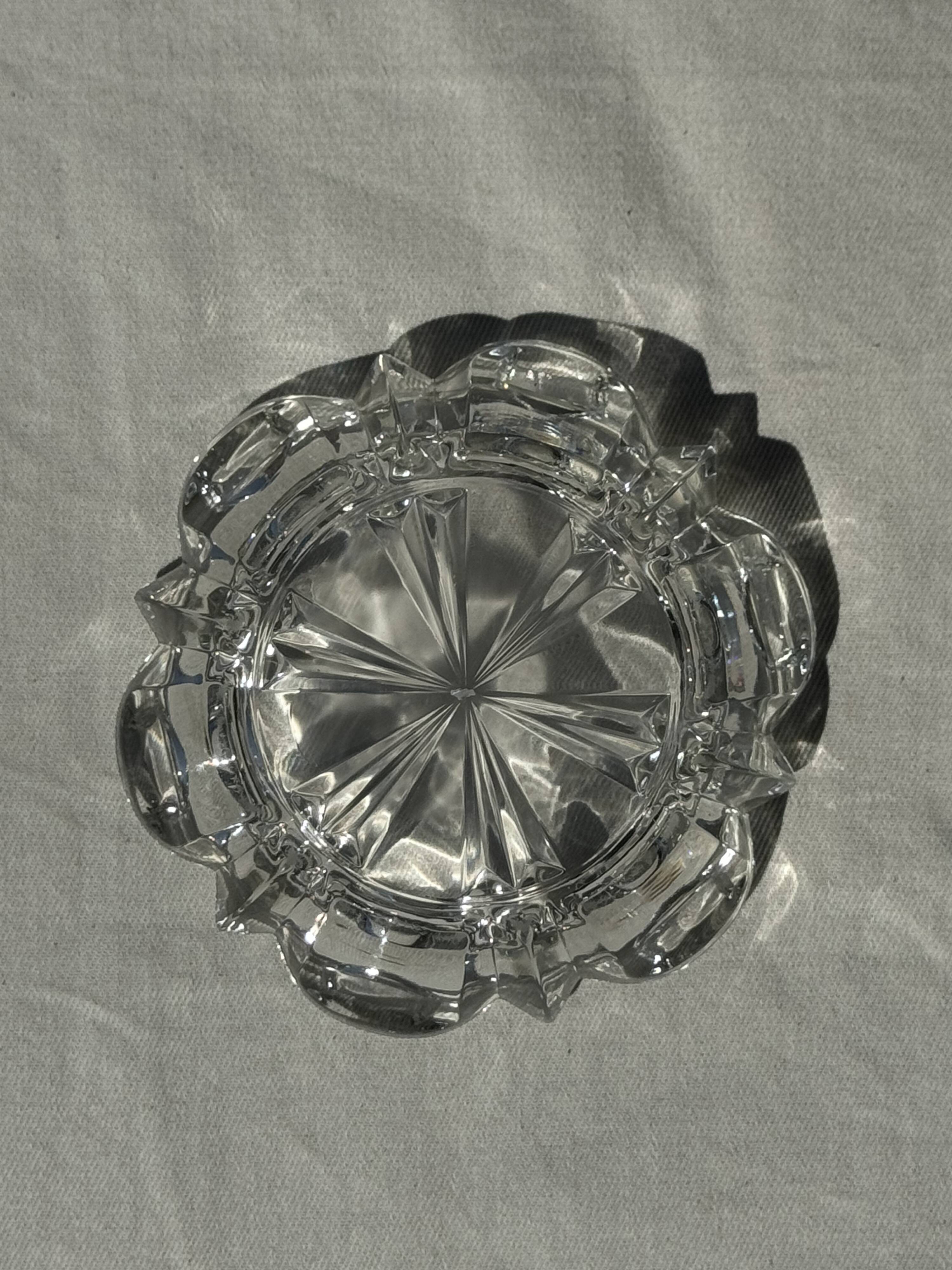 Classic geometric style glass ashtray