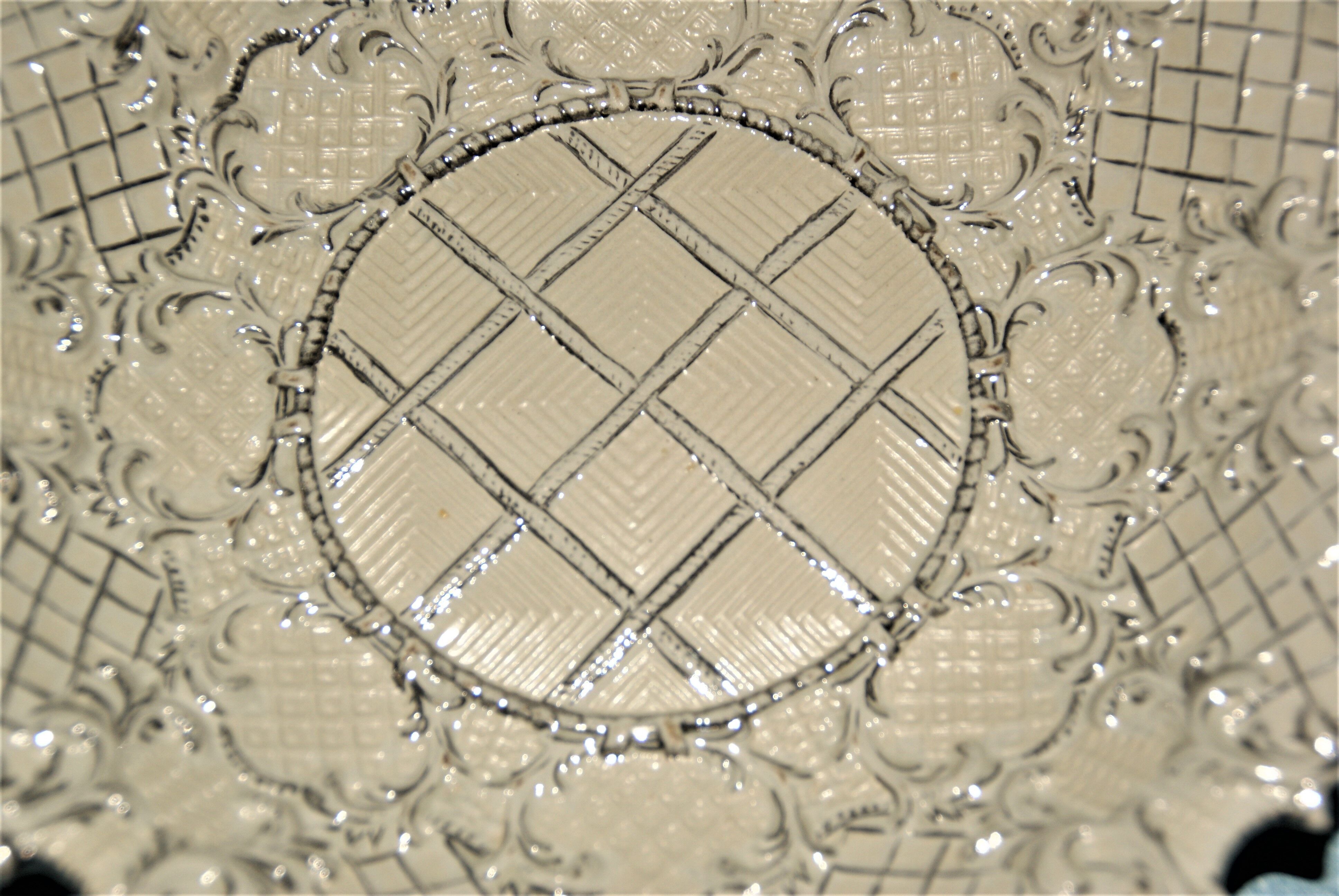 Compotier enhanced with silver