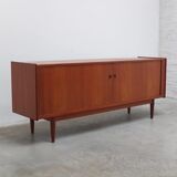 Buffet en teck danois avec portes tambour, années 1960.