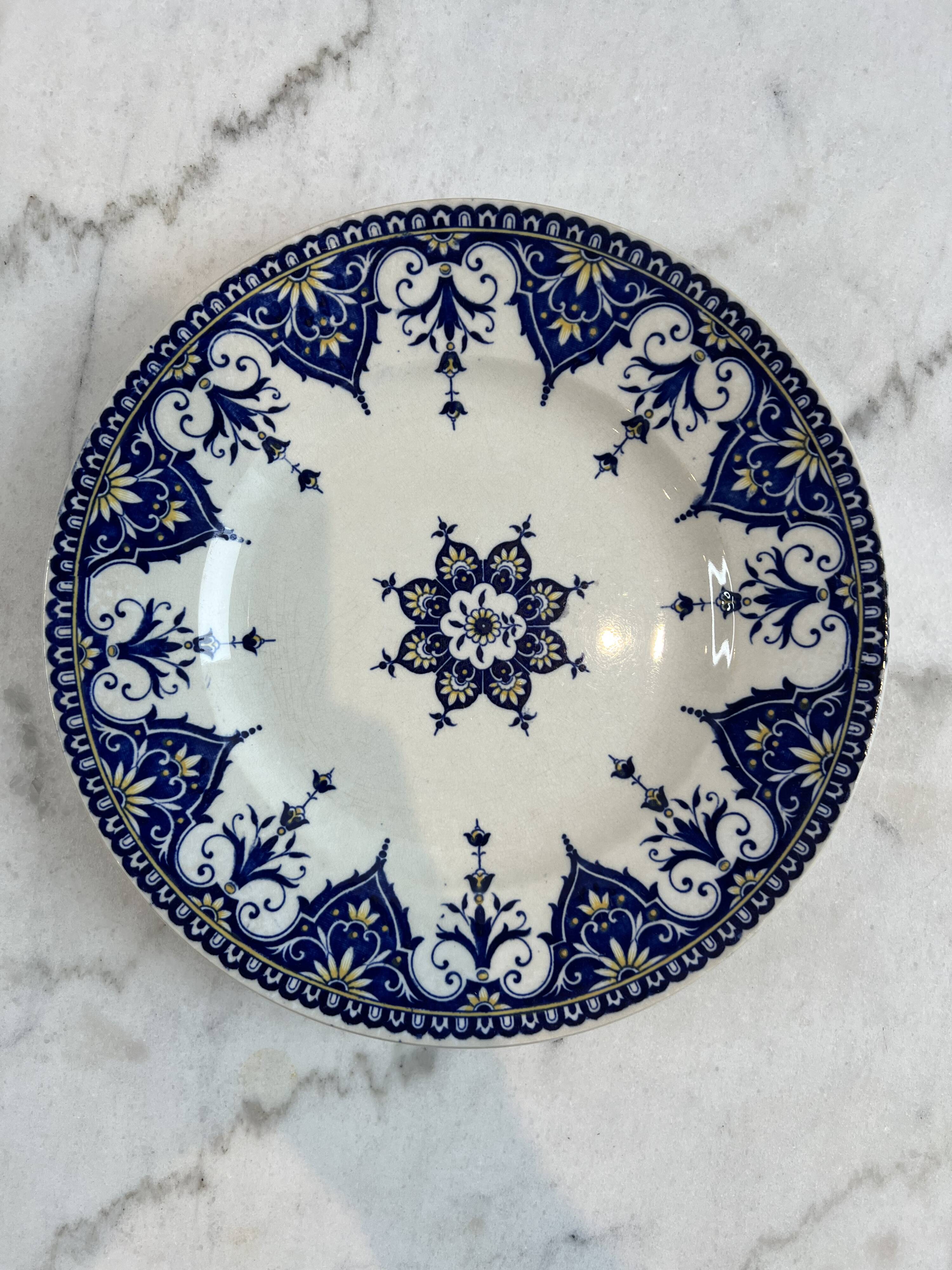 Flat plate ironstone Sarreguemines Cluny