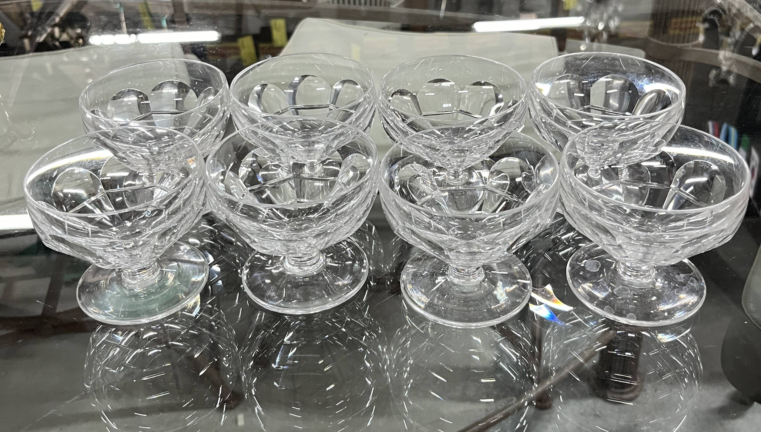 Set of 08 Saint-Louis champagne glasses