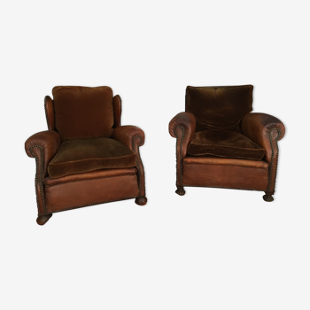 Paire de fauteuils club en cuir et velour circa 1950