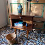 Bedside feet spindles years 50.