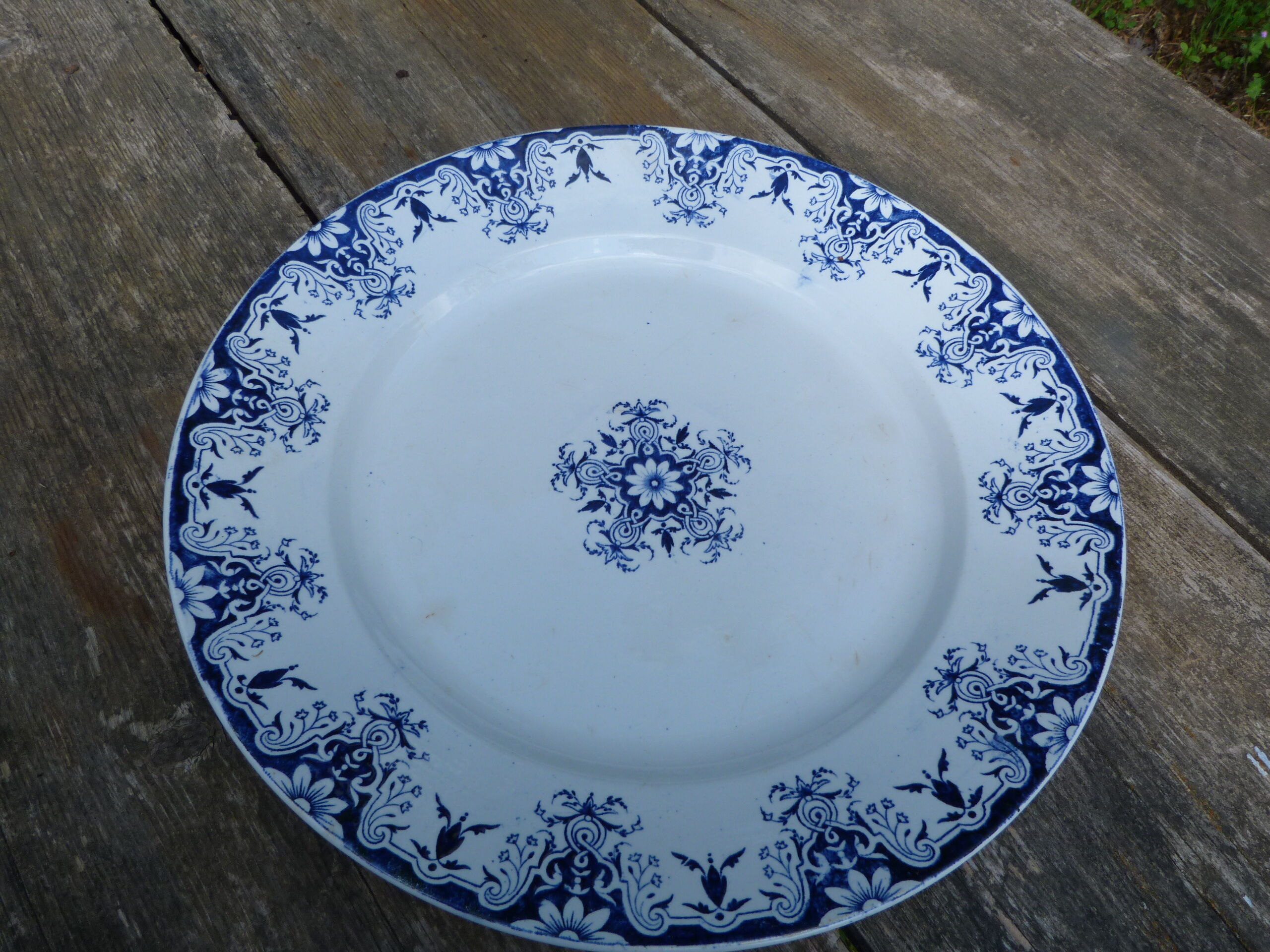 Large round ceramic dish Longwy model Rouen