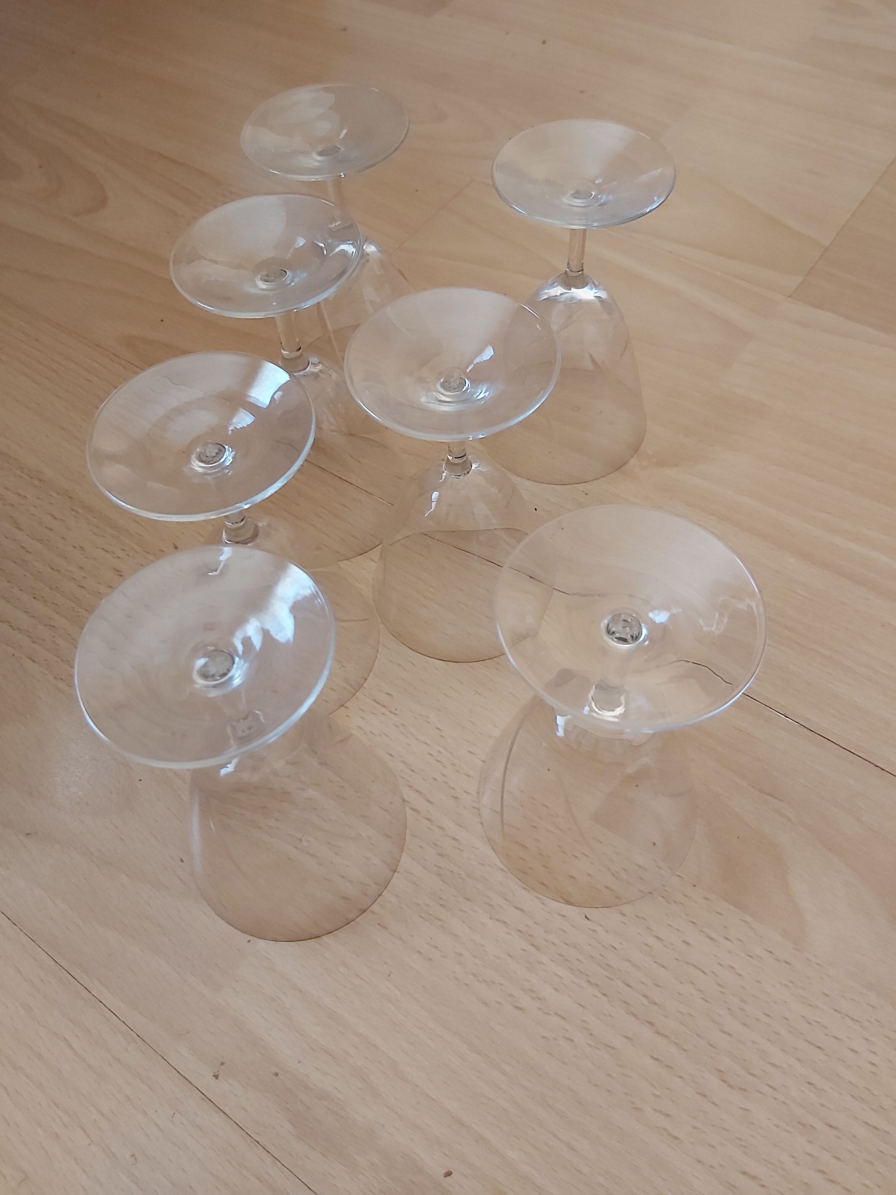 Set of 7 crystal glasses