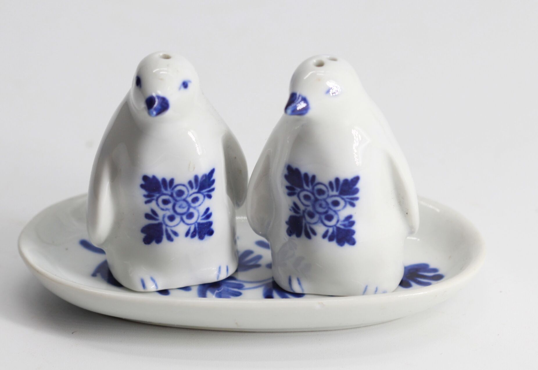 Penguin ceramic salt and pepper shaker