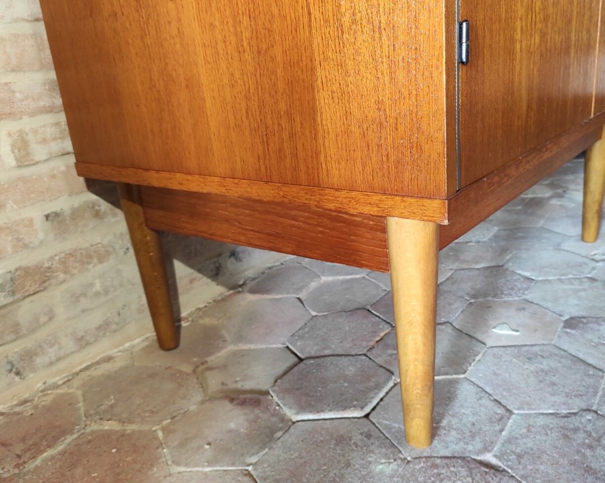 Armoire vintage