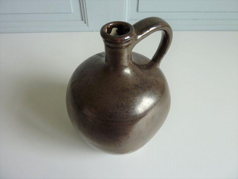 Verified sandstone water jug