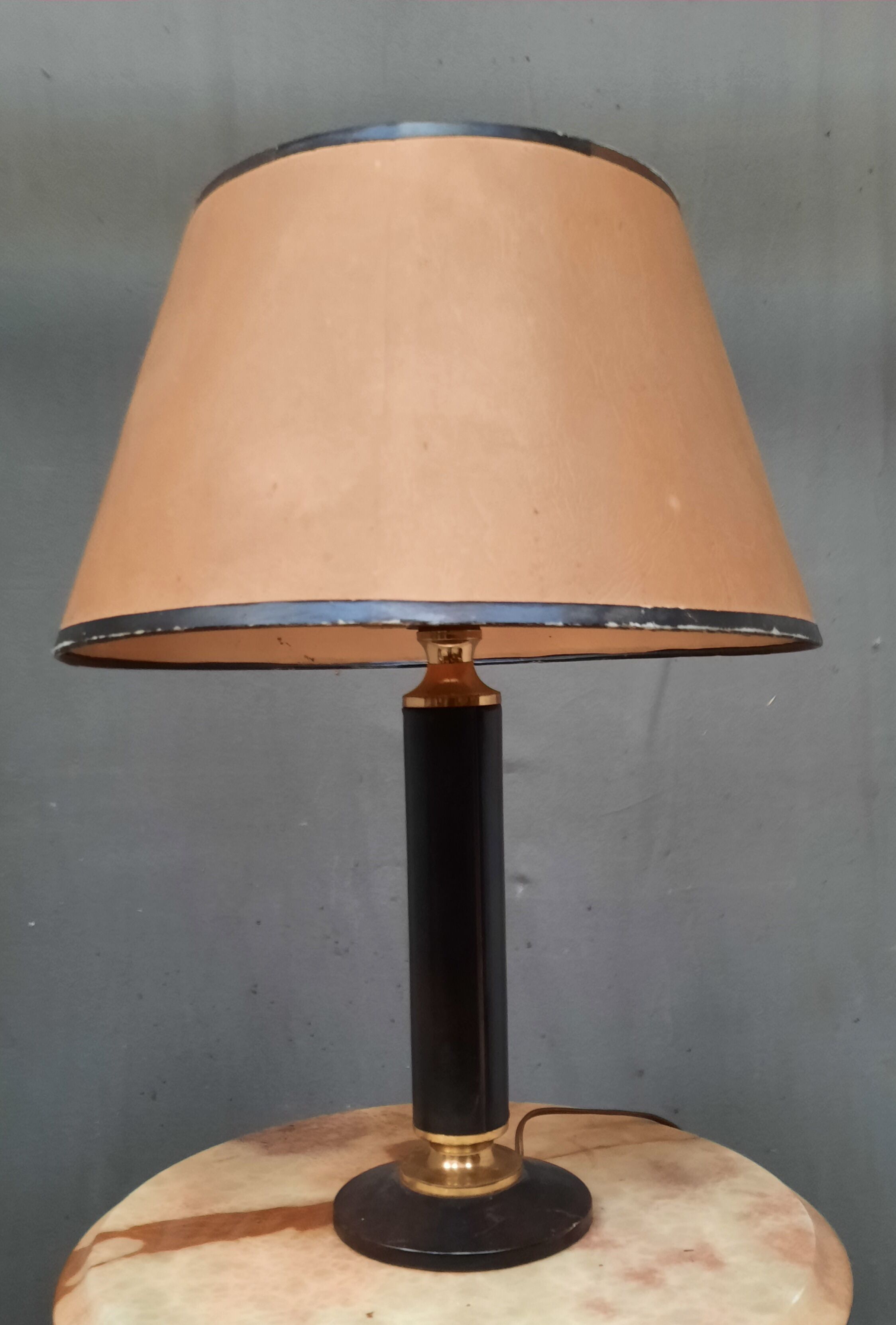 Lampe de burreau gainée cuir
