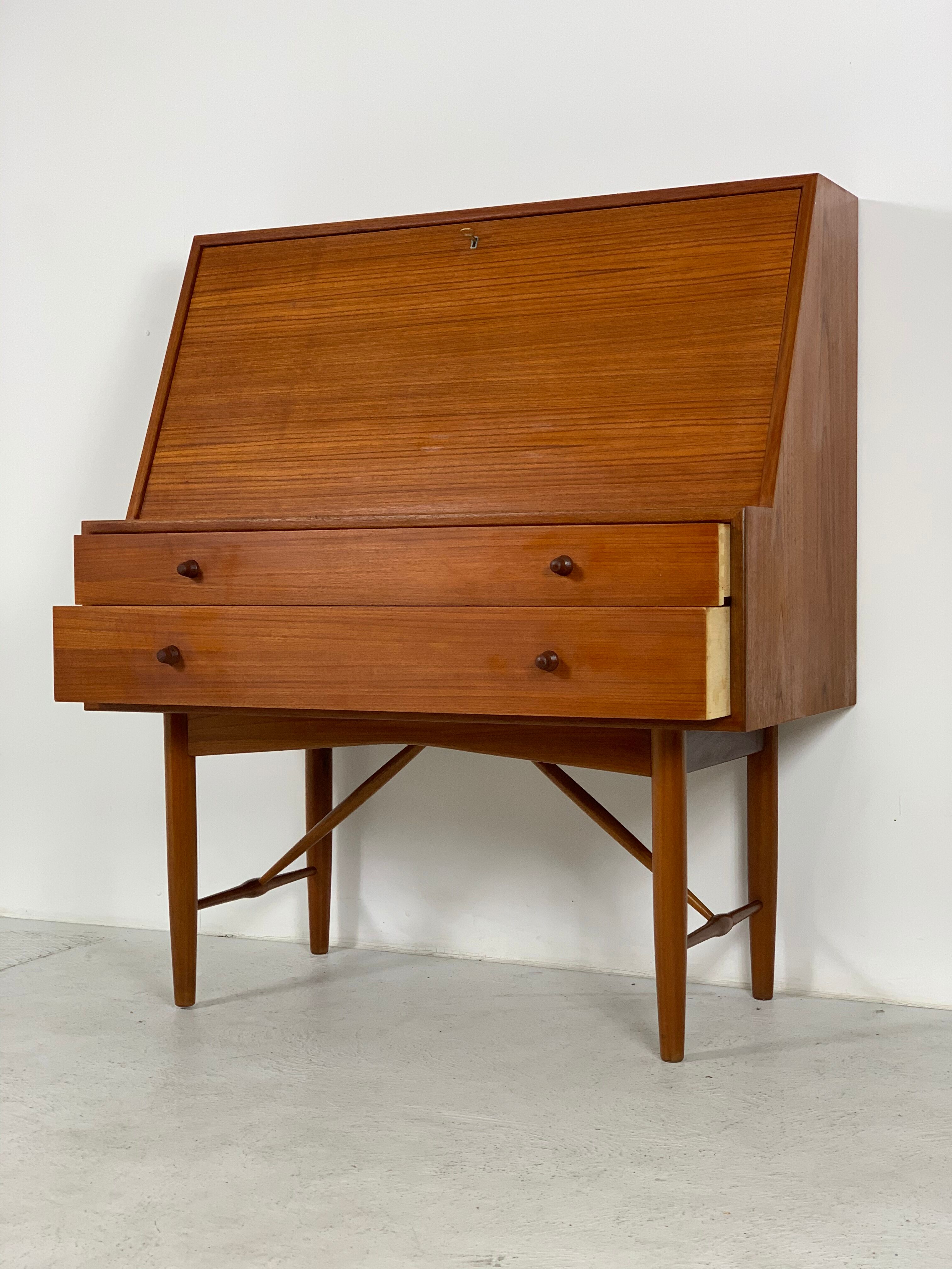 Teak desk by Ib Kofod-Larsen 1960s