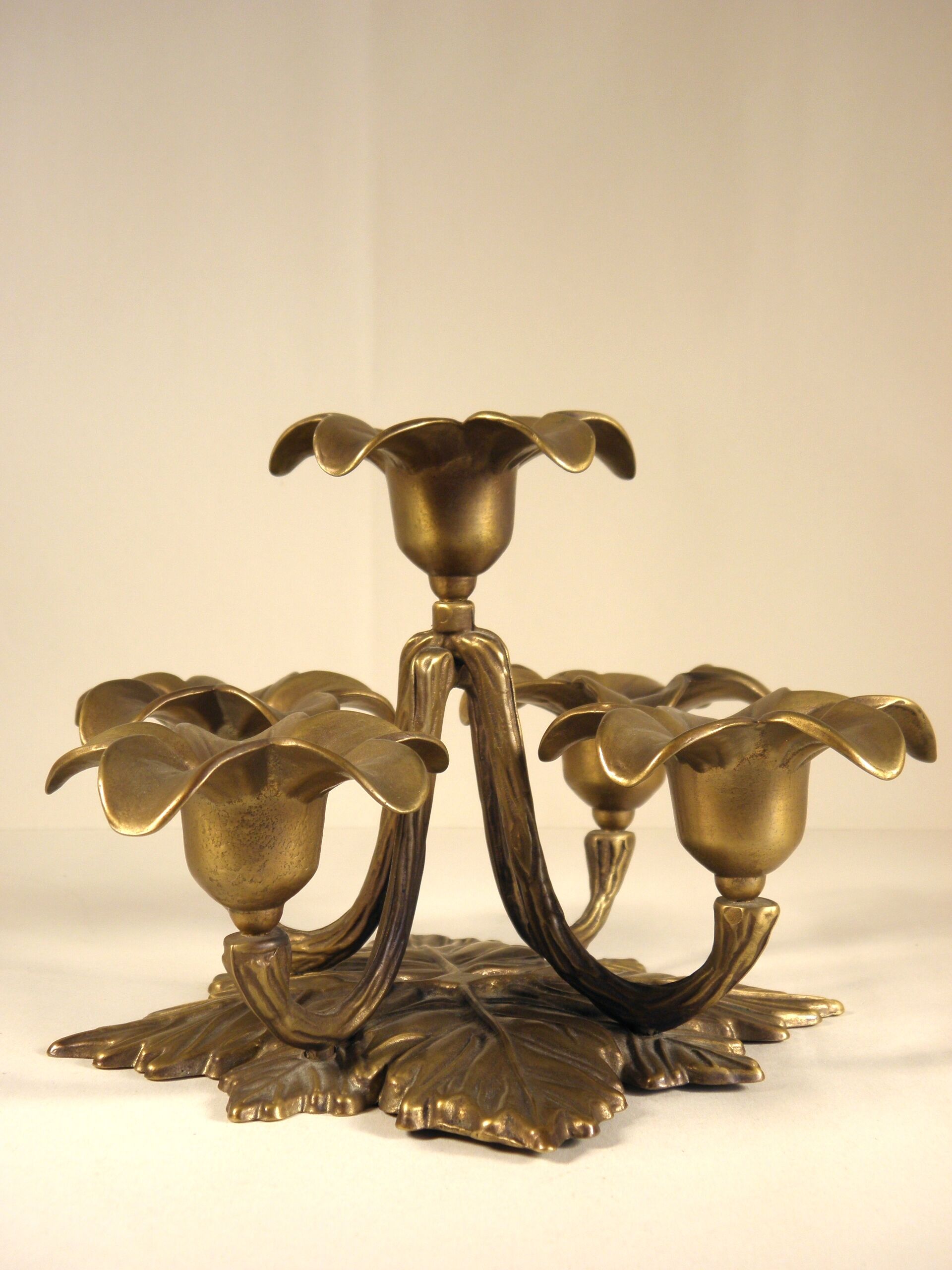 Candlestick - candlestick " flowers " in gilded bronze