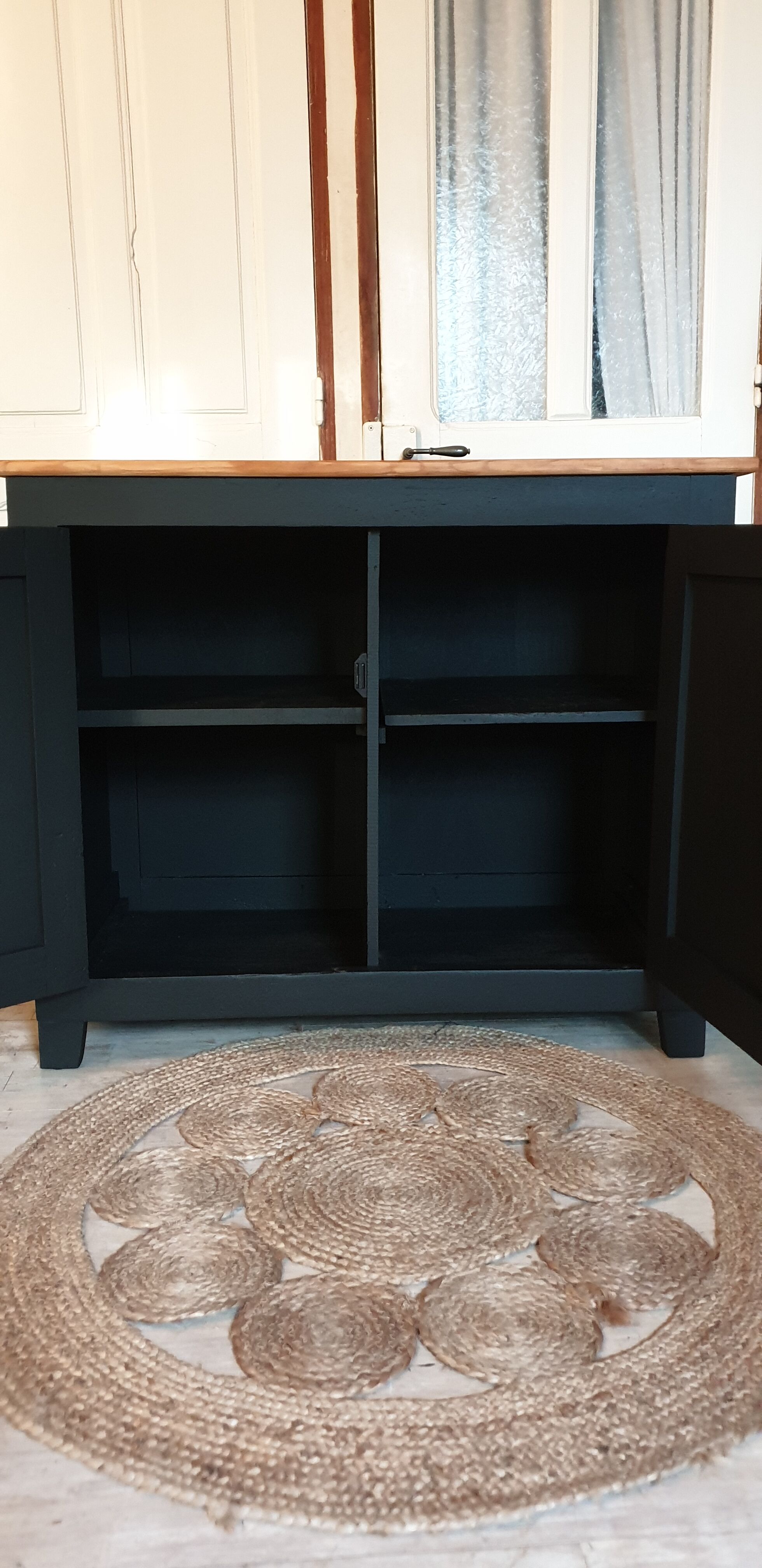 Black Parisian buffet