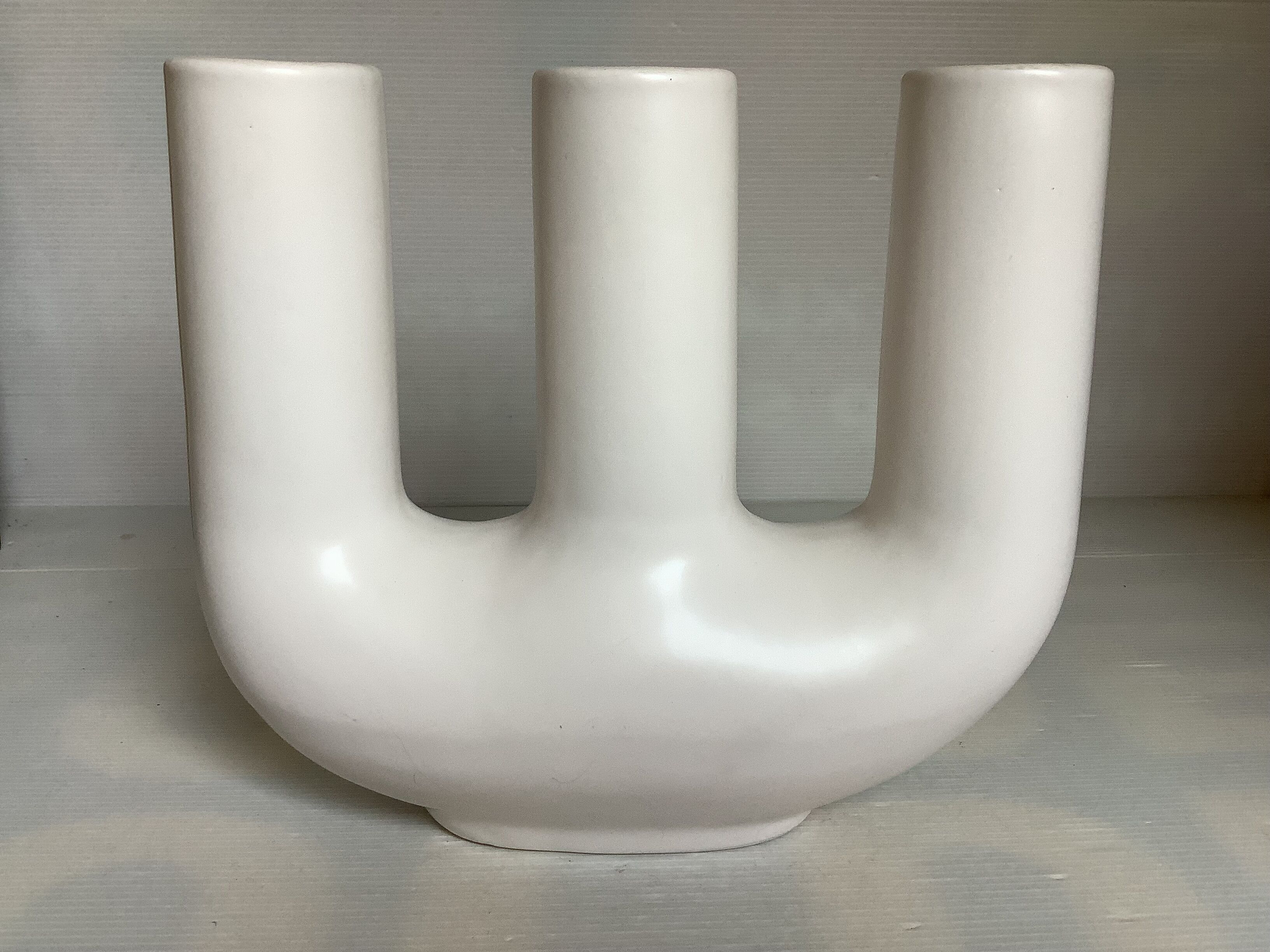 Large white vase in Tamegroute style