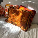 Coussin 70 au crochet Granny Square