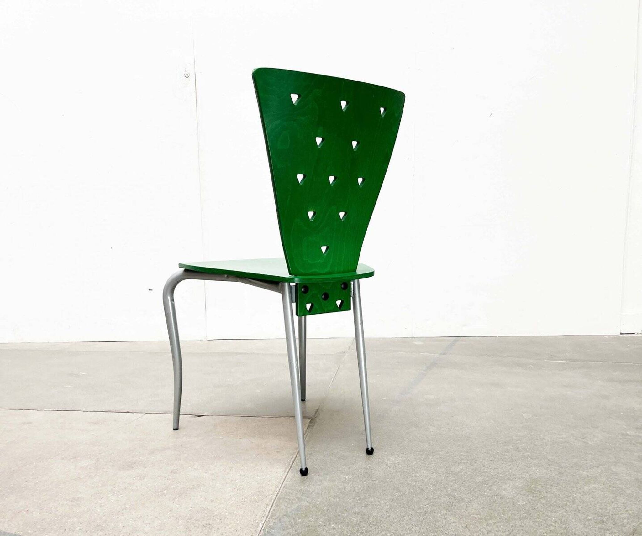 Chaise postmoderne italienne verte, années 1980