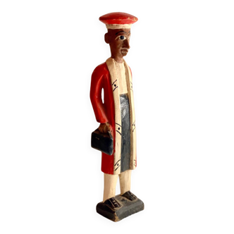 Statuette coloniale « Magistrat » en bois peint