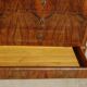 Commode en noyer et ronce de noyer style Louis Philippe