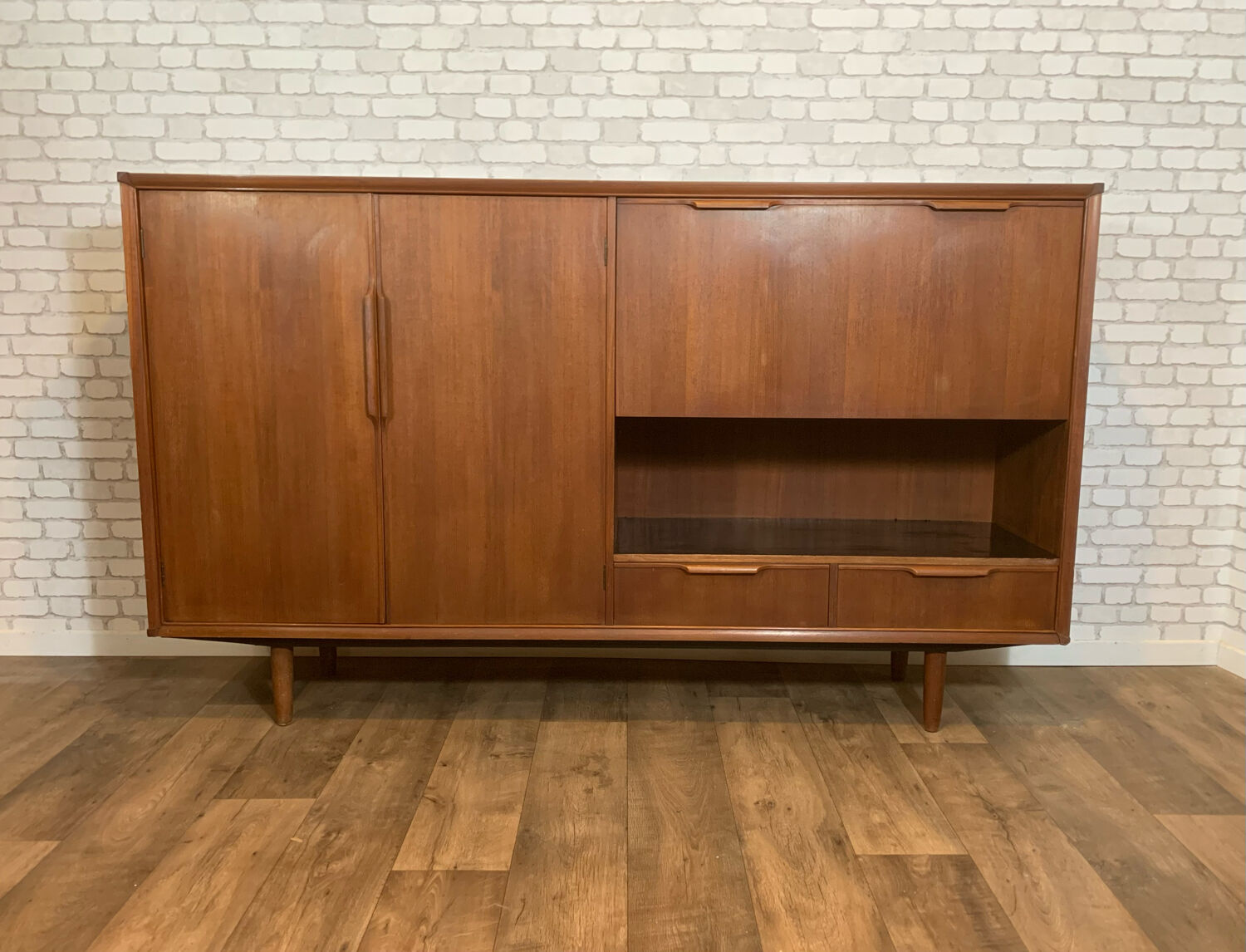 Scandinavian Upper Enfilade Fristho 1960