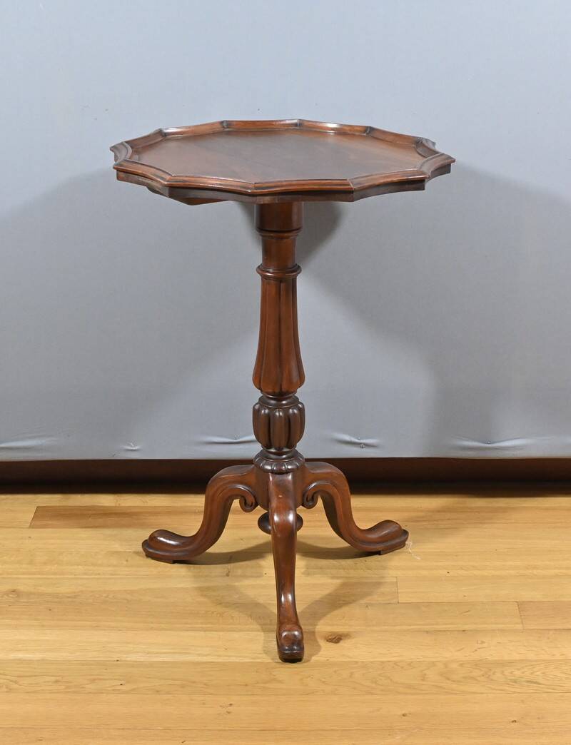 Mahogany Tripod Pedestal Table, Louis Philippe Style – 2nd half of the 19th century