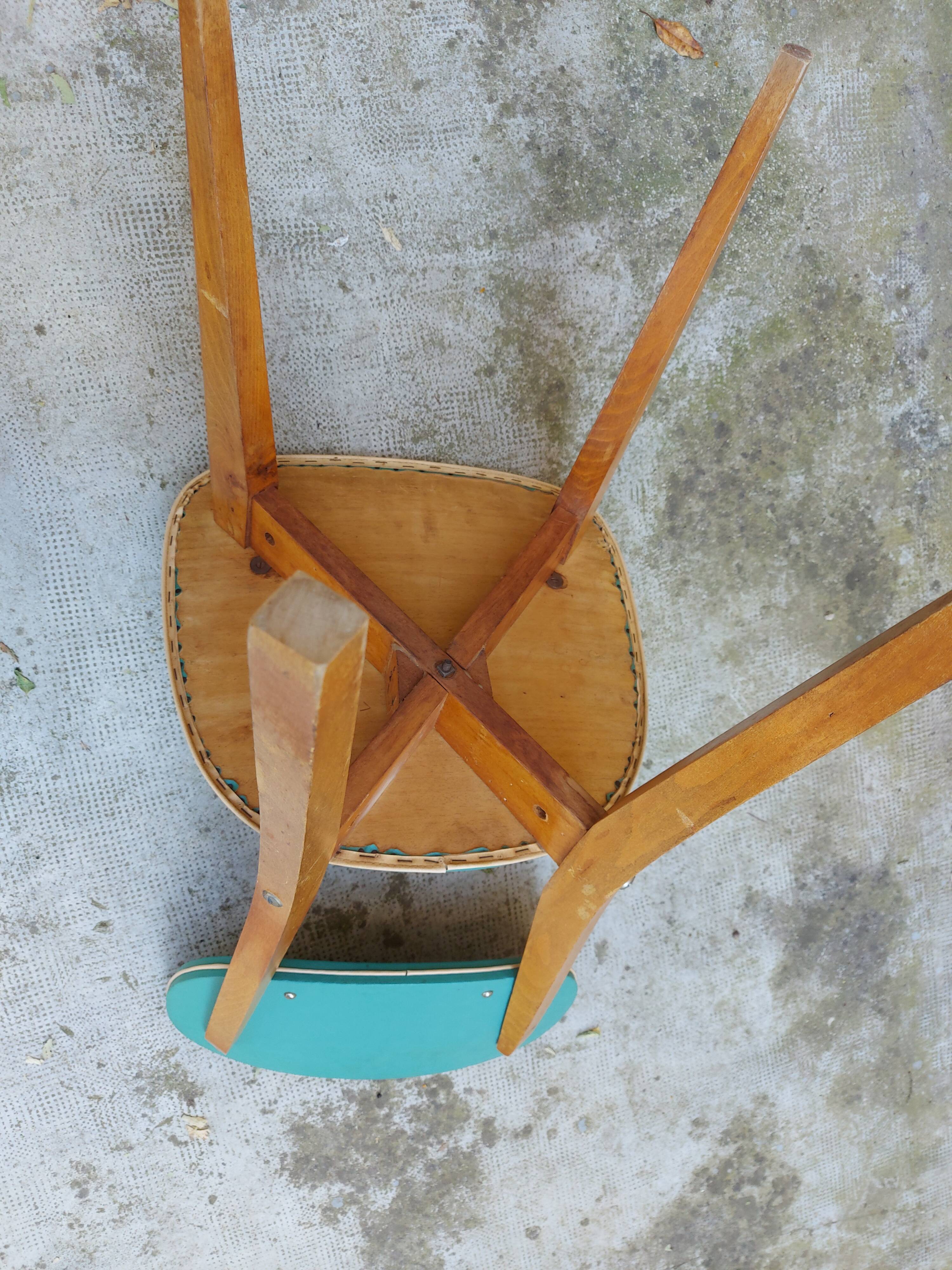 3 chaises vintages, assise et dossier en skaï