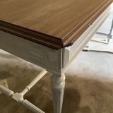 Farm table