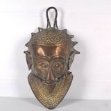 Masque en bronze