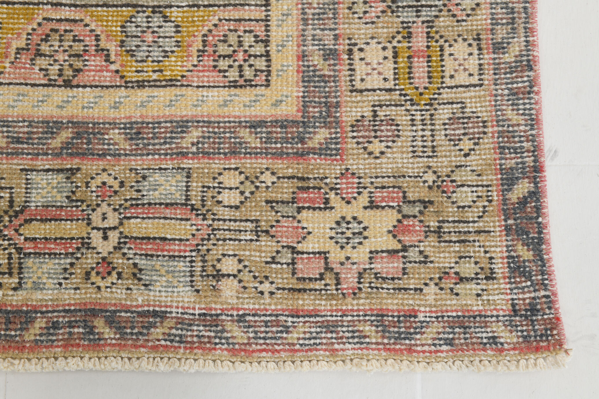 4x8 Pale Red Oriental Vintage Rug, 132x260Cm