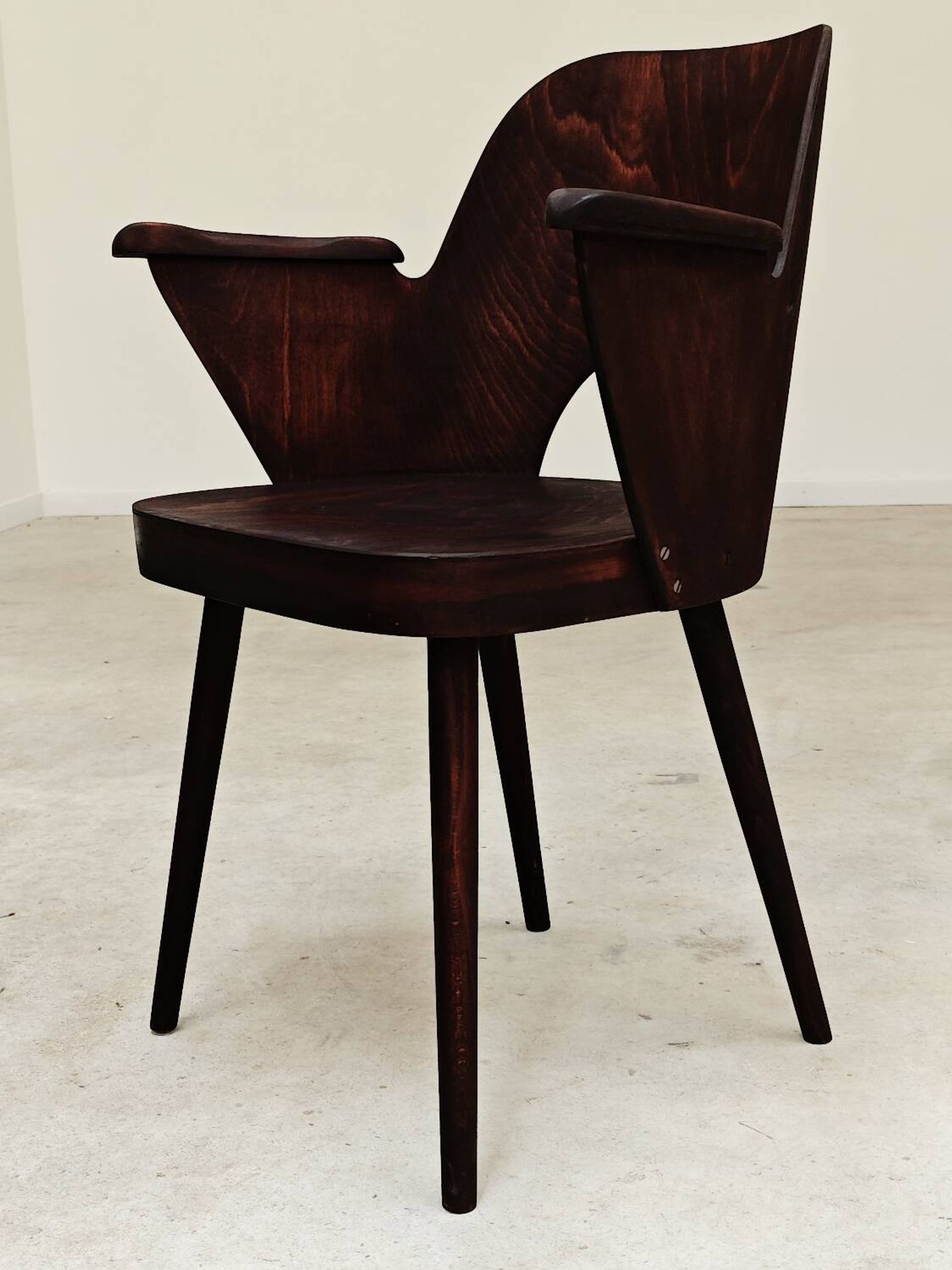 Pair of wooden armchairs by Lubomir Hofmann for Ton (Thonet), 1960