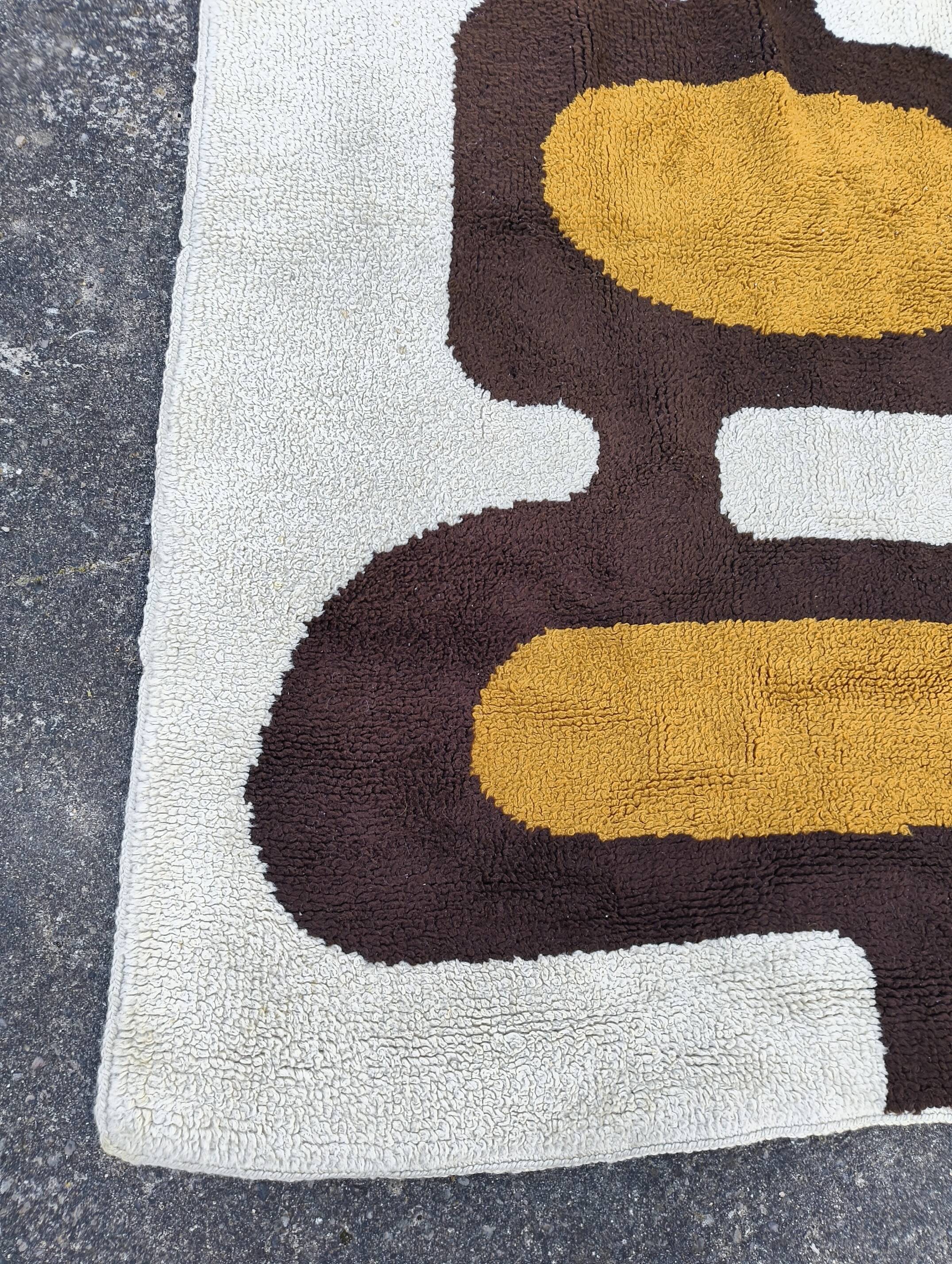 wool Pop Art carpet from the 70s