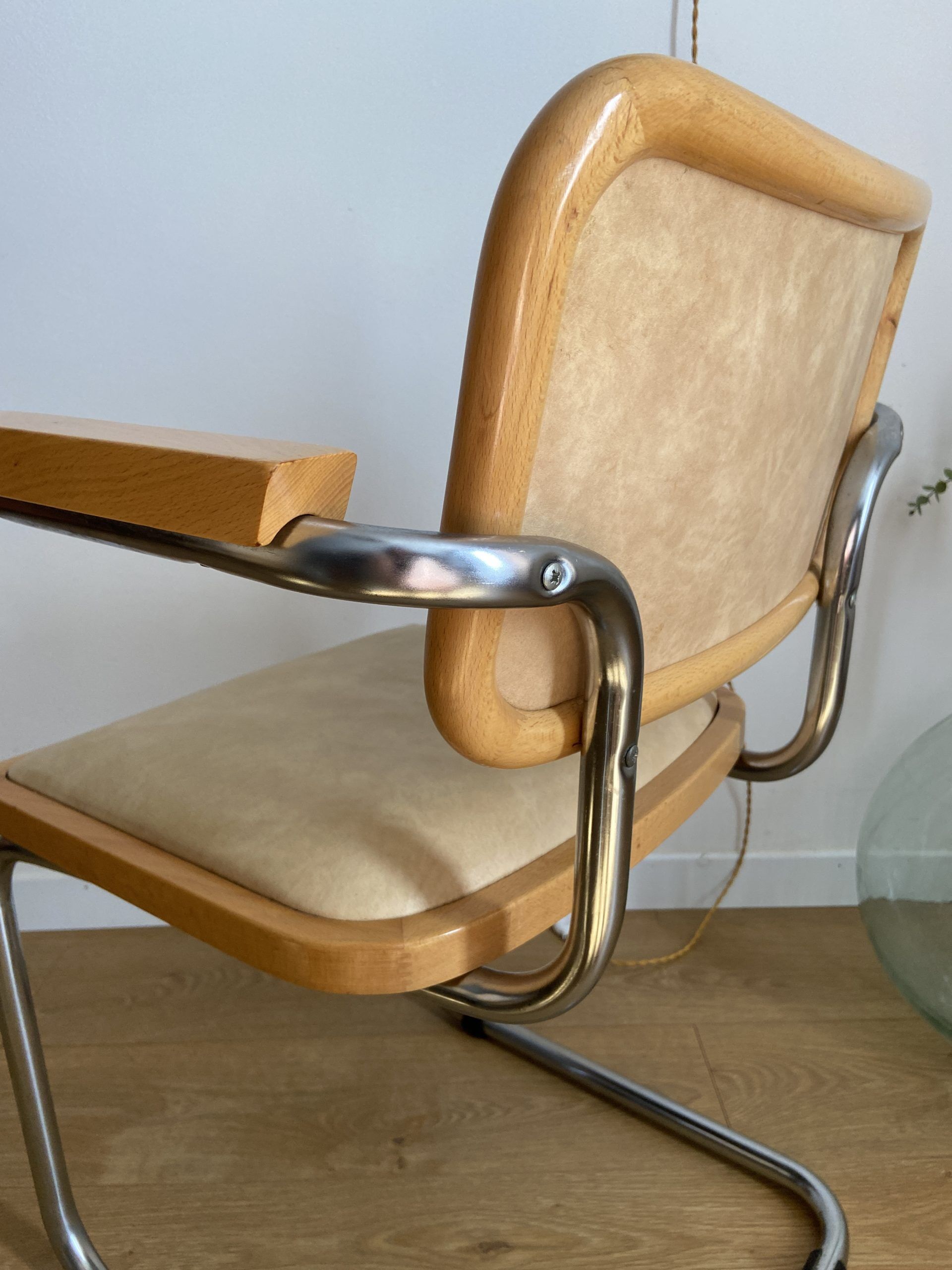 Fauteuil cesca b64 en skaï beige Marcel Breuer