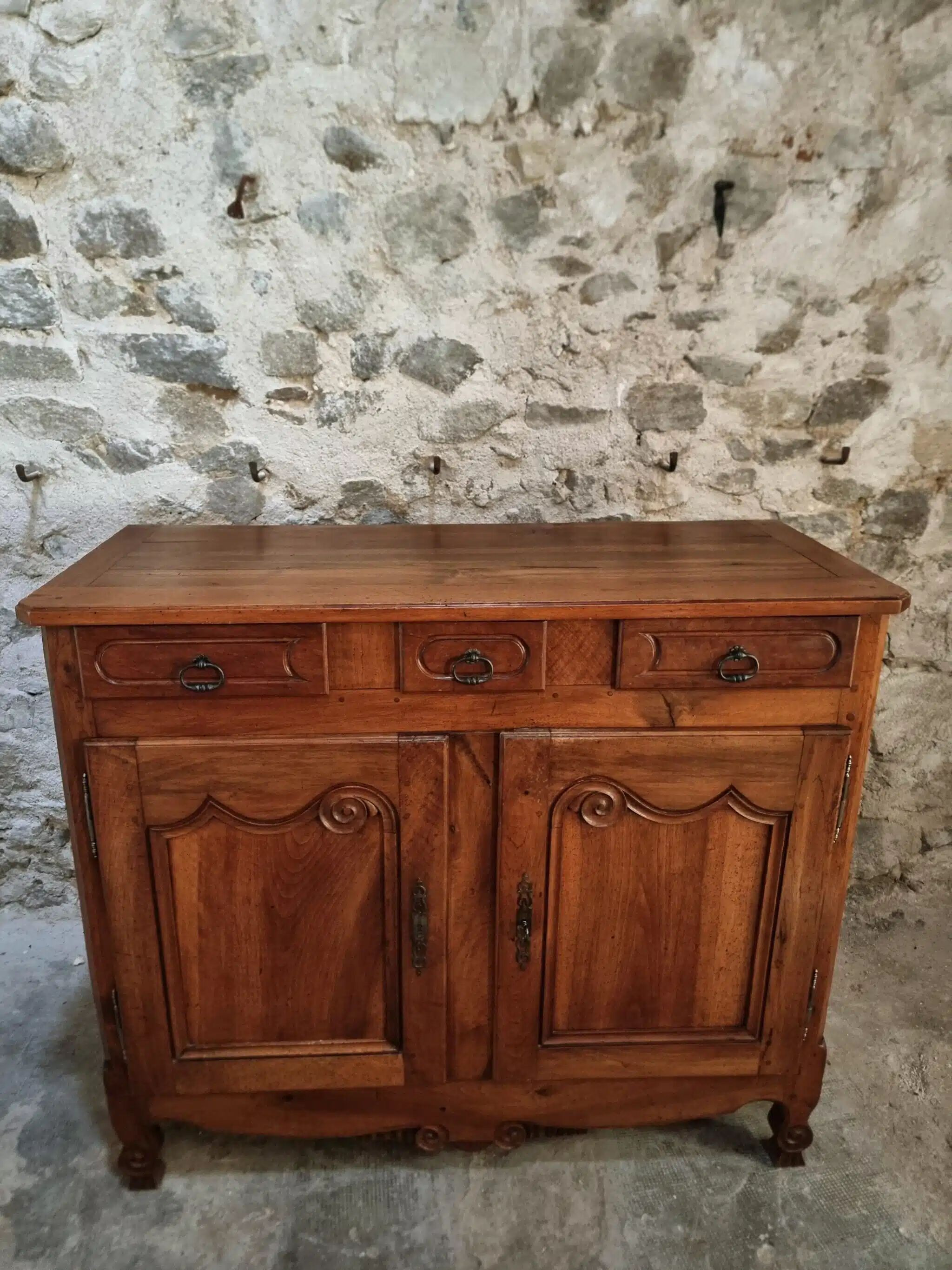 Antique Louis XV style sideboard, French sideboard, late 19th century.
