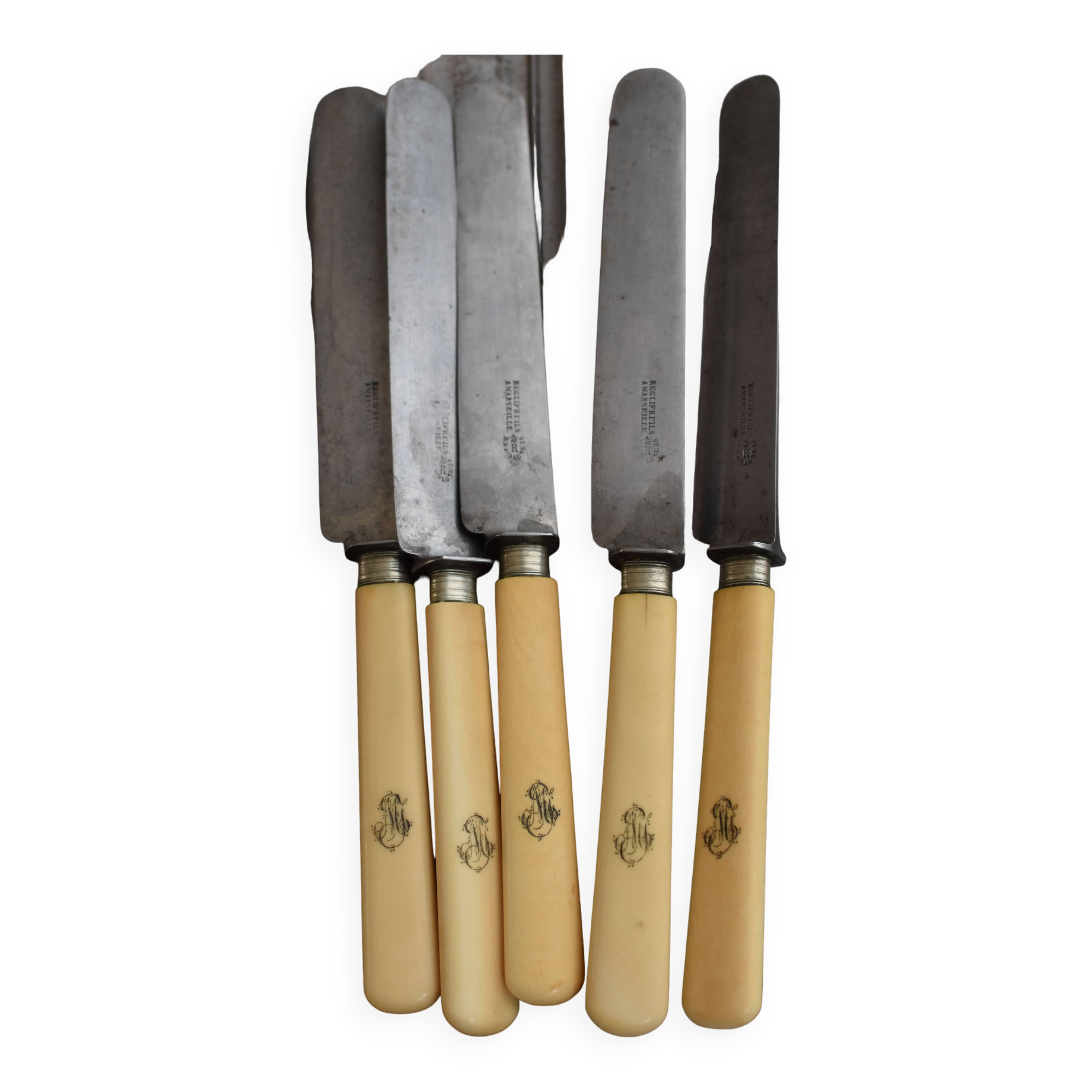 Set of 6 knives with monograms