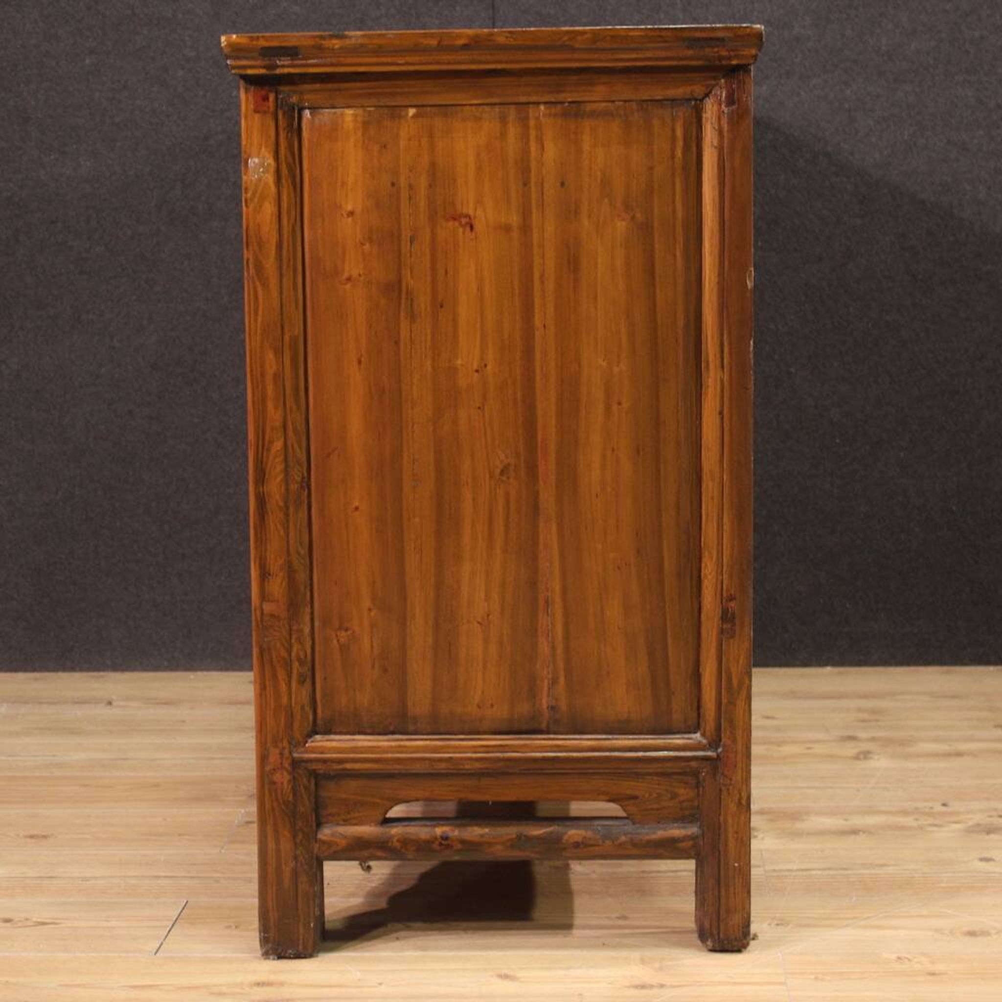 Great oriental sideboard from the 20th century