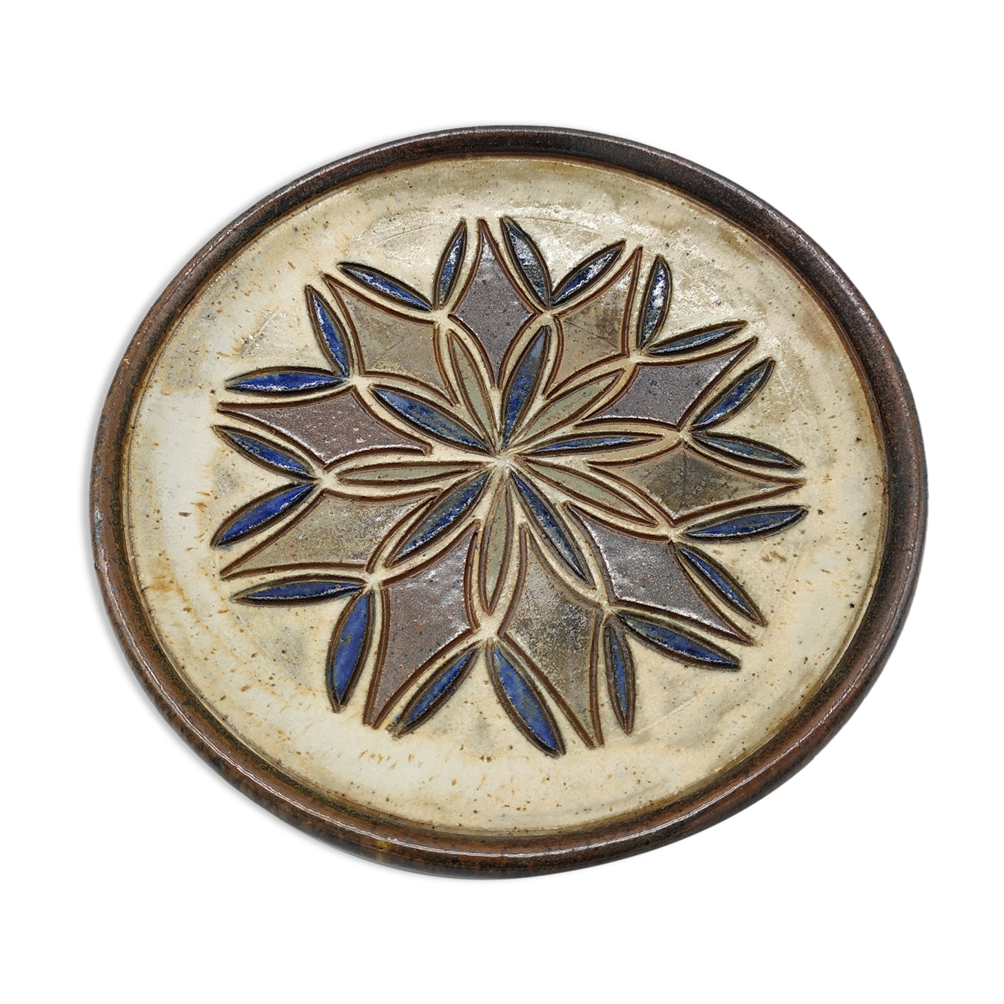 Cup in polychrome salted sandstone from dubois to bouffioulx