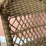 Small children's chair in beige scoubidou.