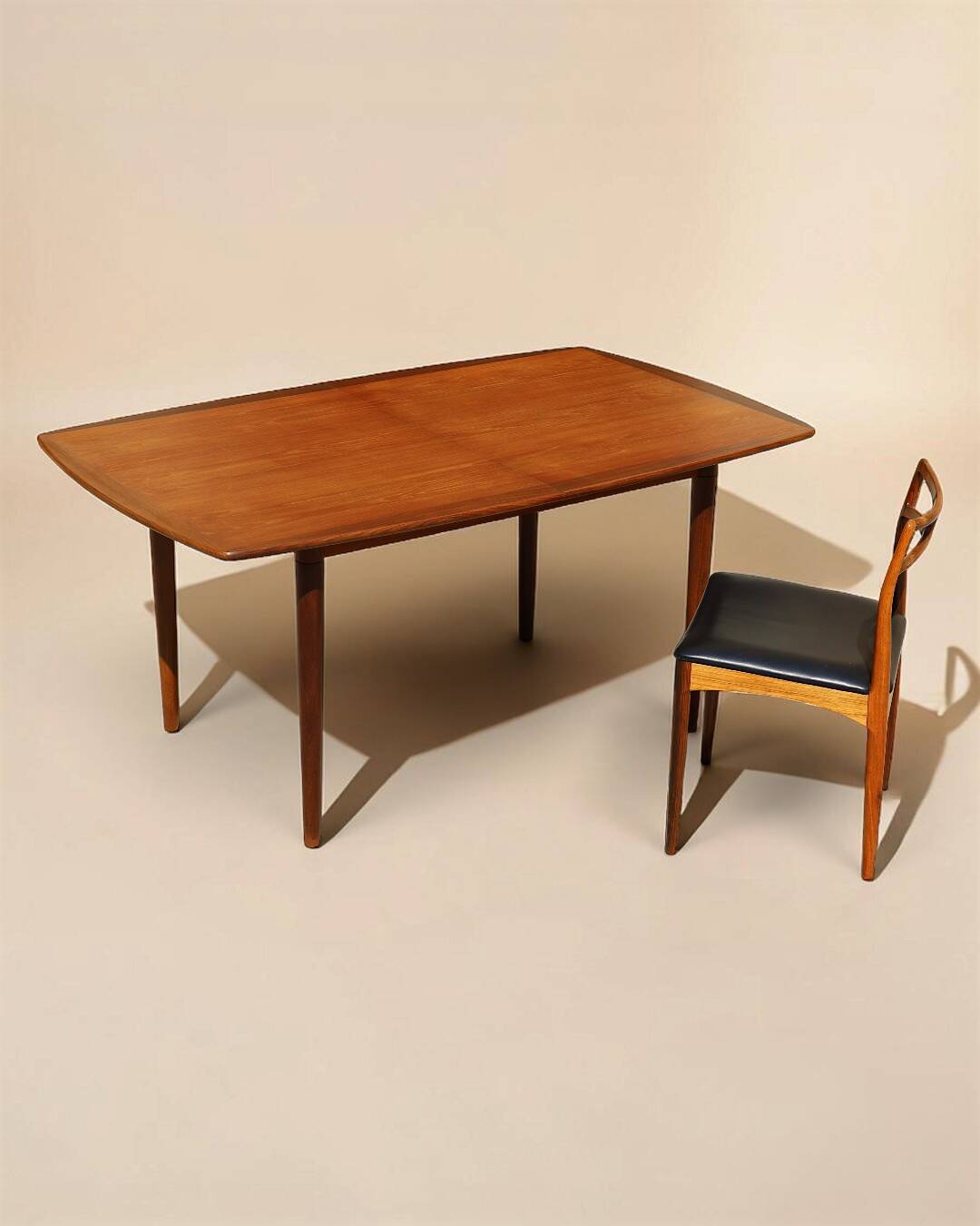 Teak table, Alf Aarseth, Gustav Bahus Mobelfabrik, Norway, 1960s