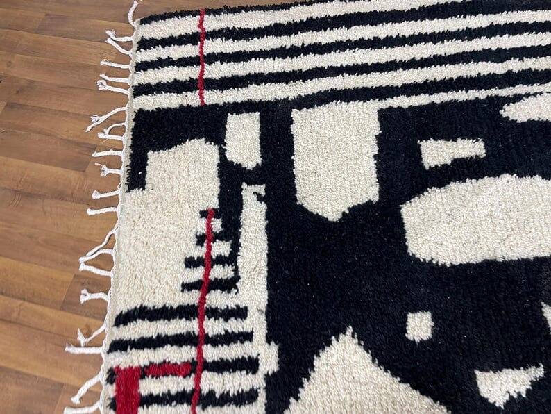 Traditional handmade pure wool Berber rug size 100 x 200 cm
