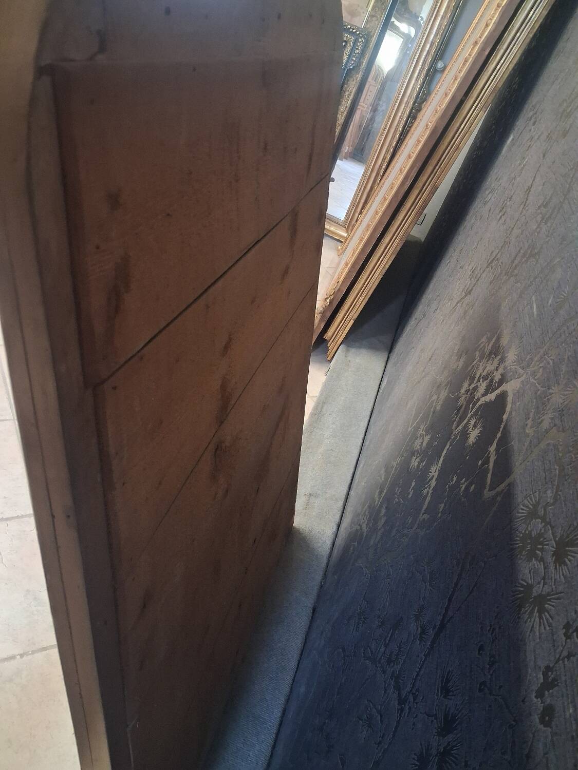 Mirror from the Restoration period 117x86