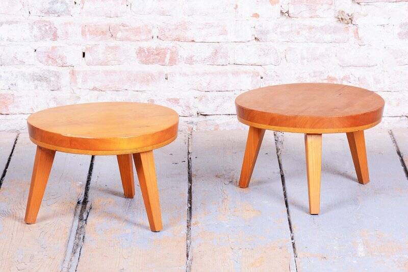 Mid-Century Small Tables in Larch Wood, Czech, 1950s, Set of 2