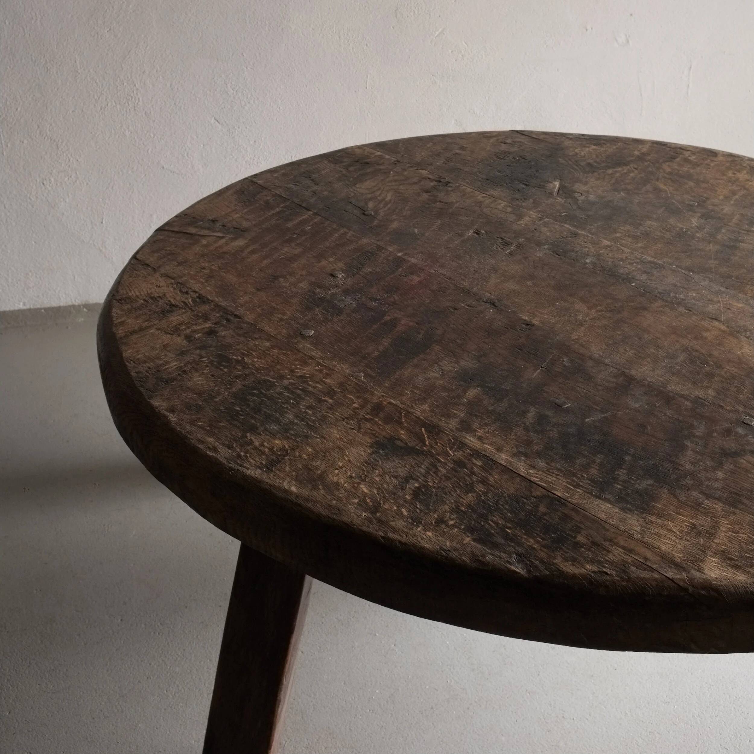 Brutalist oak round coffee table, Belgium, 1950s