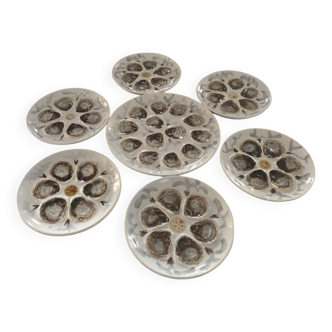 Saint Amand earthenware oyster set: tray and six plates