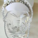 Decorative basket/fruit basket in Beyer cut crystal. Starry/leafy motifs