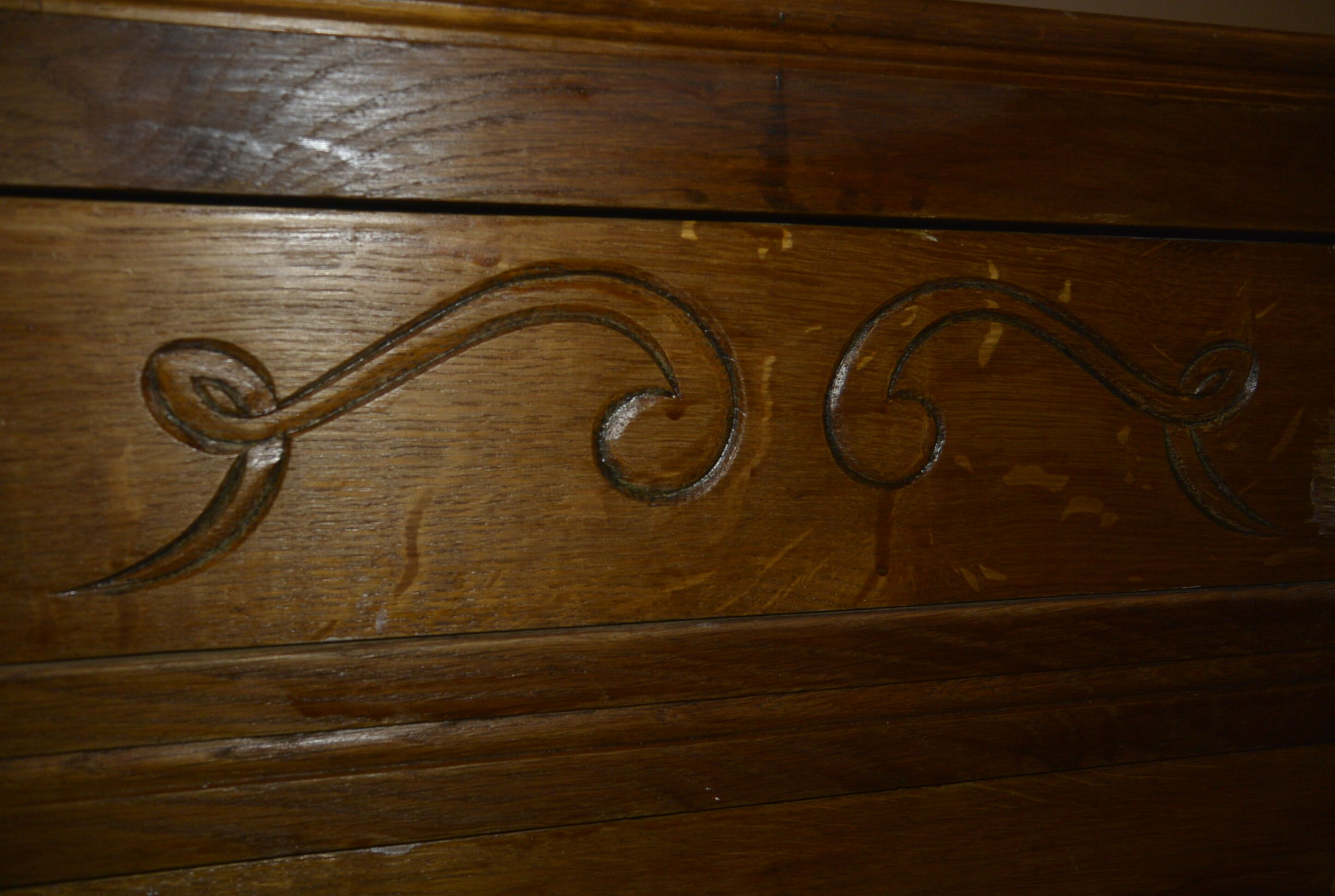 Vintage years 40-50 to four drawers Dresser