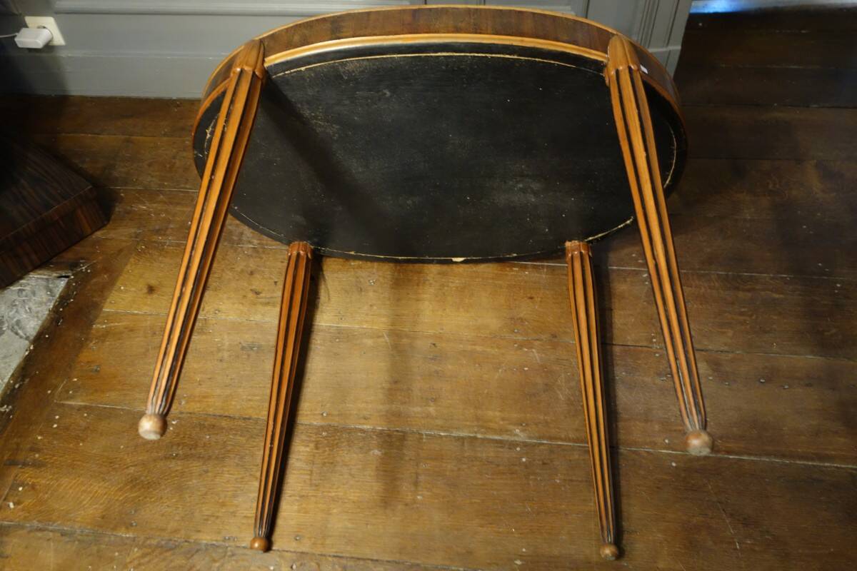 Oval Art Deco side table inlaid with a star, Sue & Mare style, circa