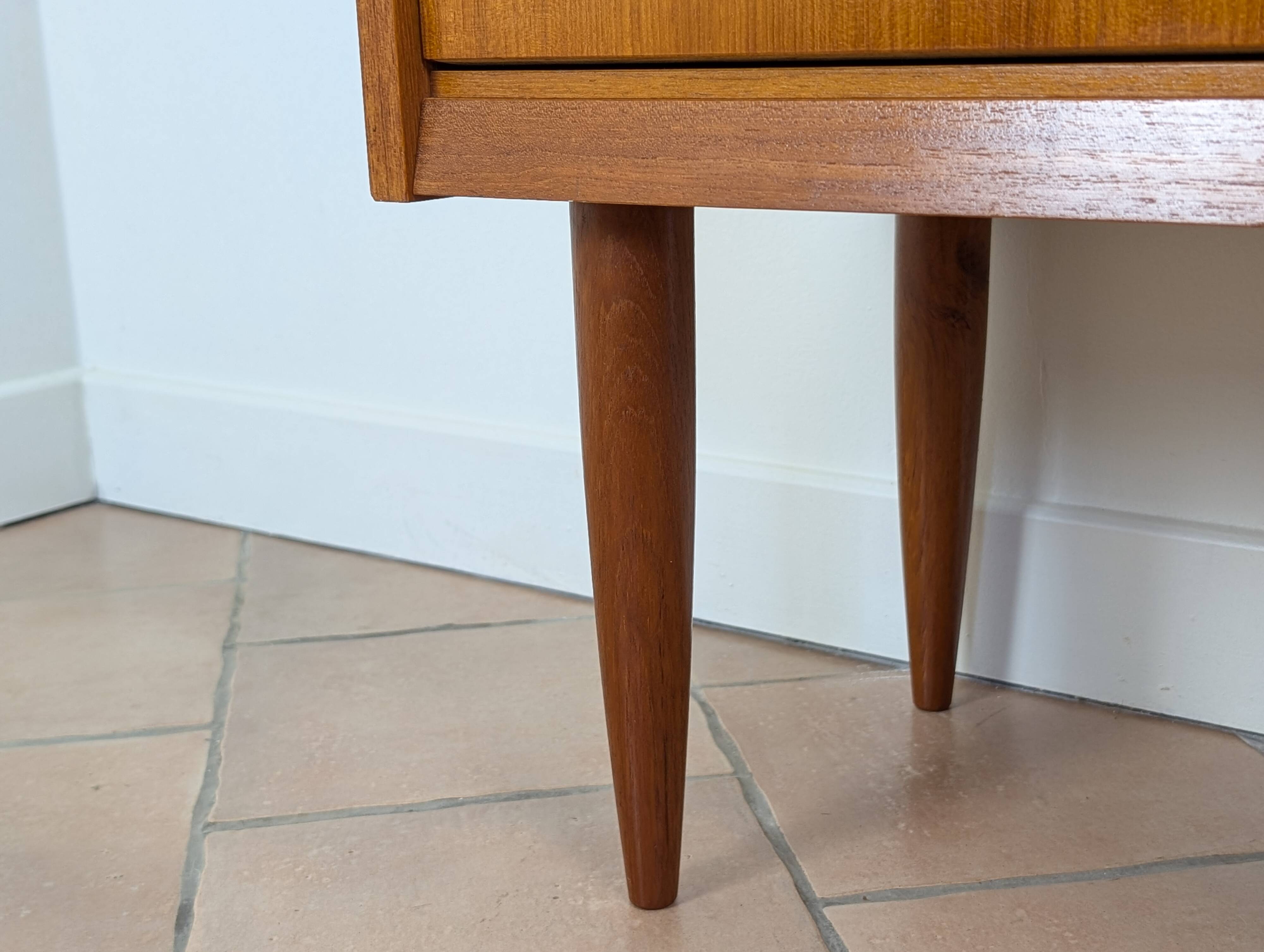 Scandinavian chest of drawers